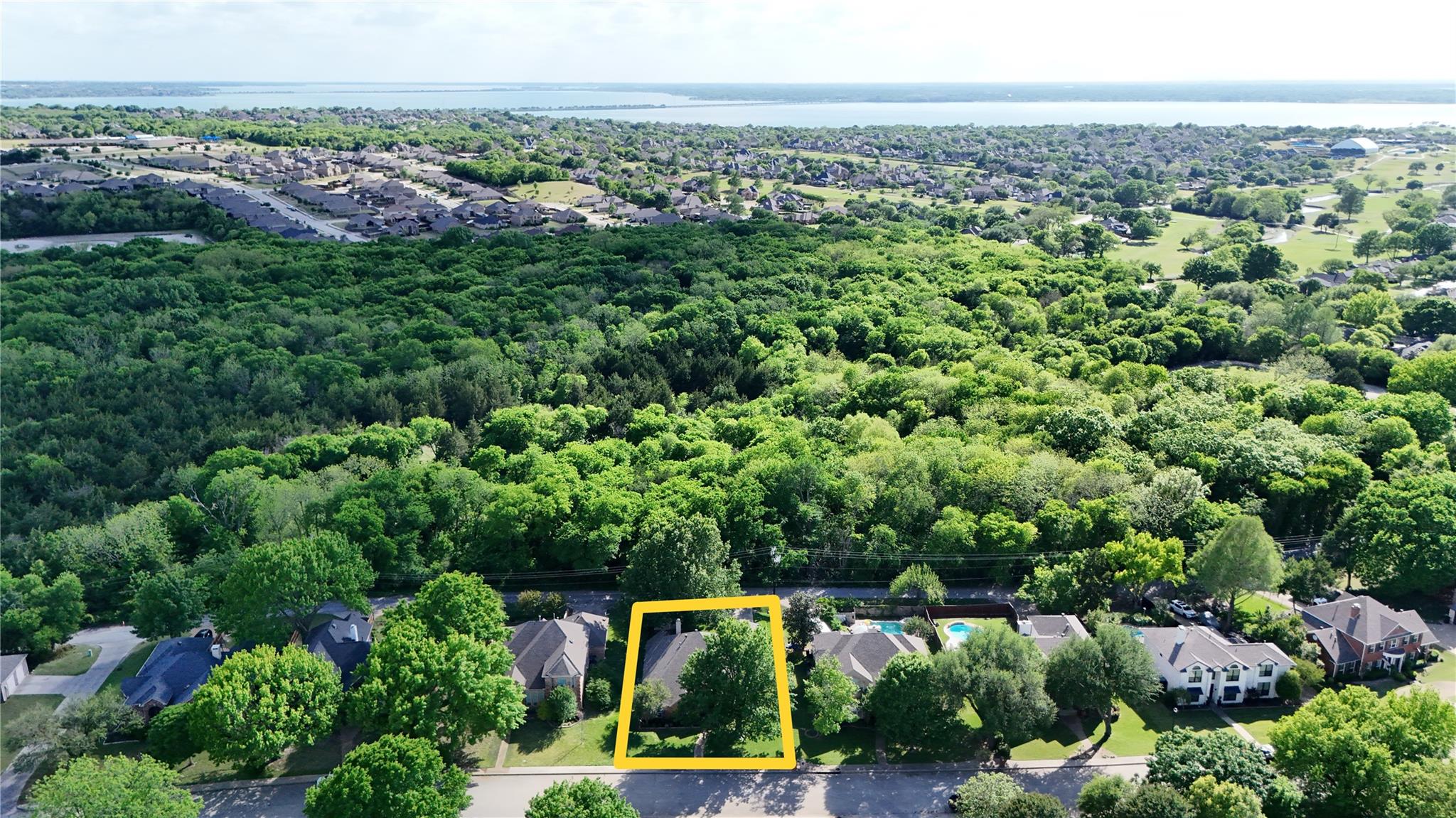 main property photo 28