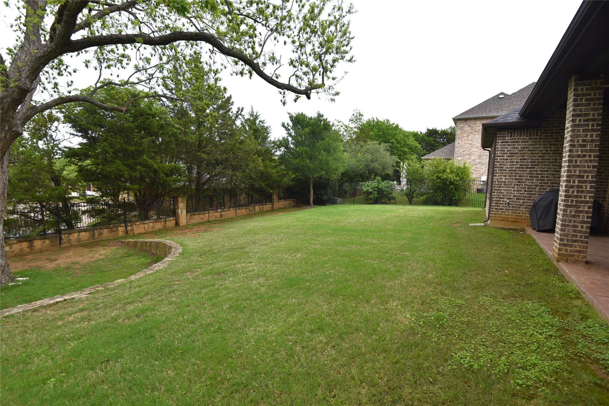 main property photo 38