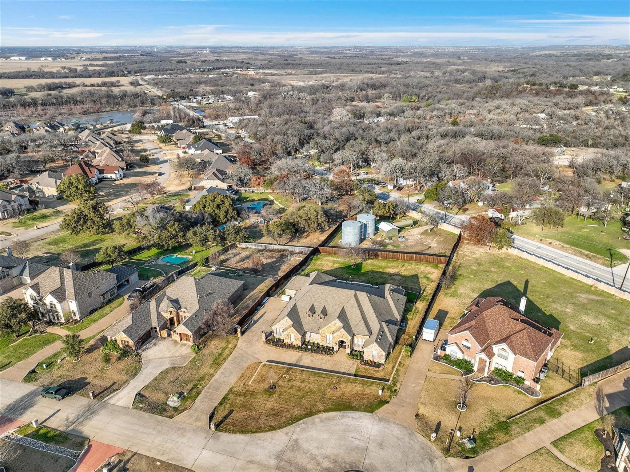 main property photo 37