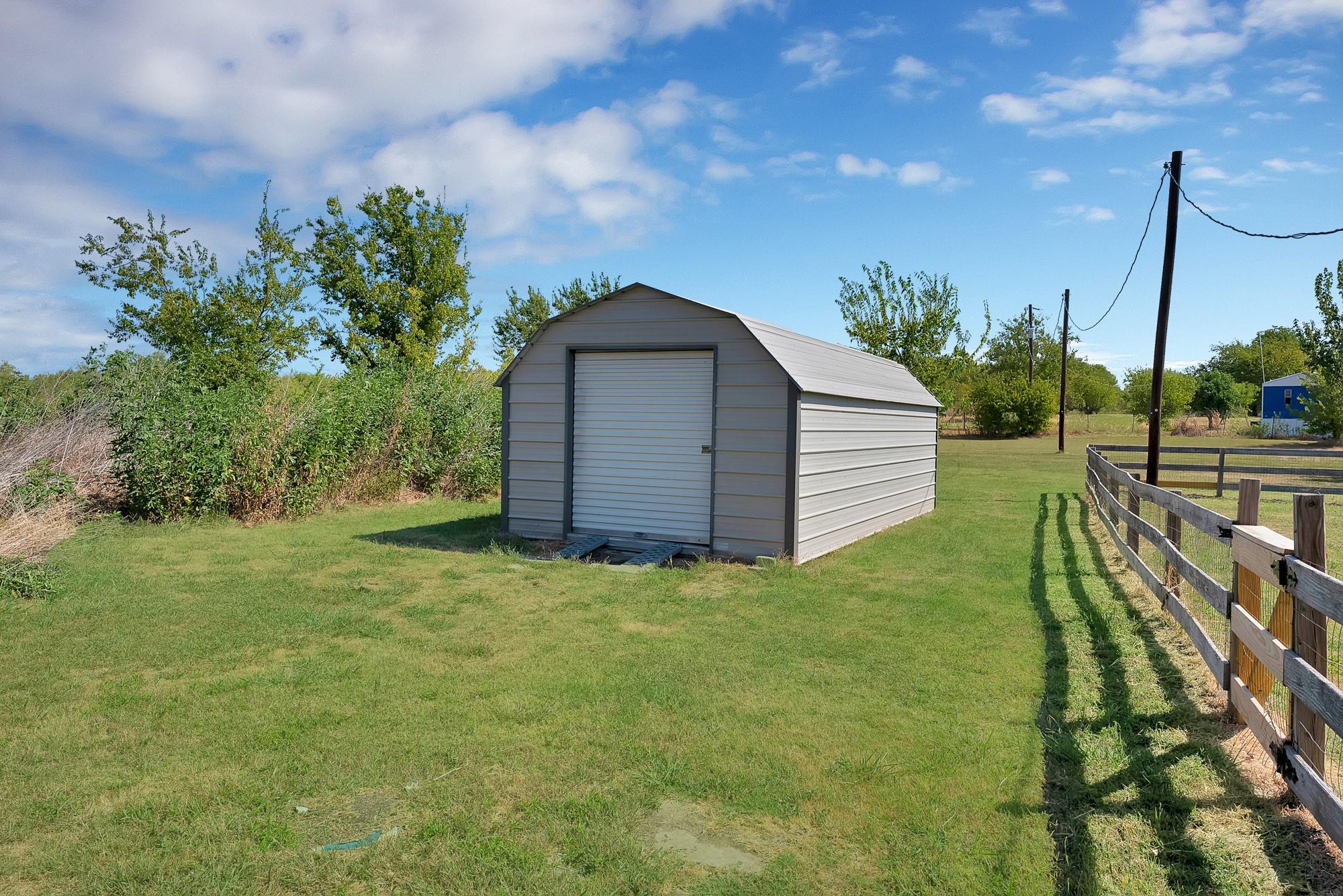 main property photo 34
