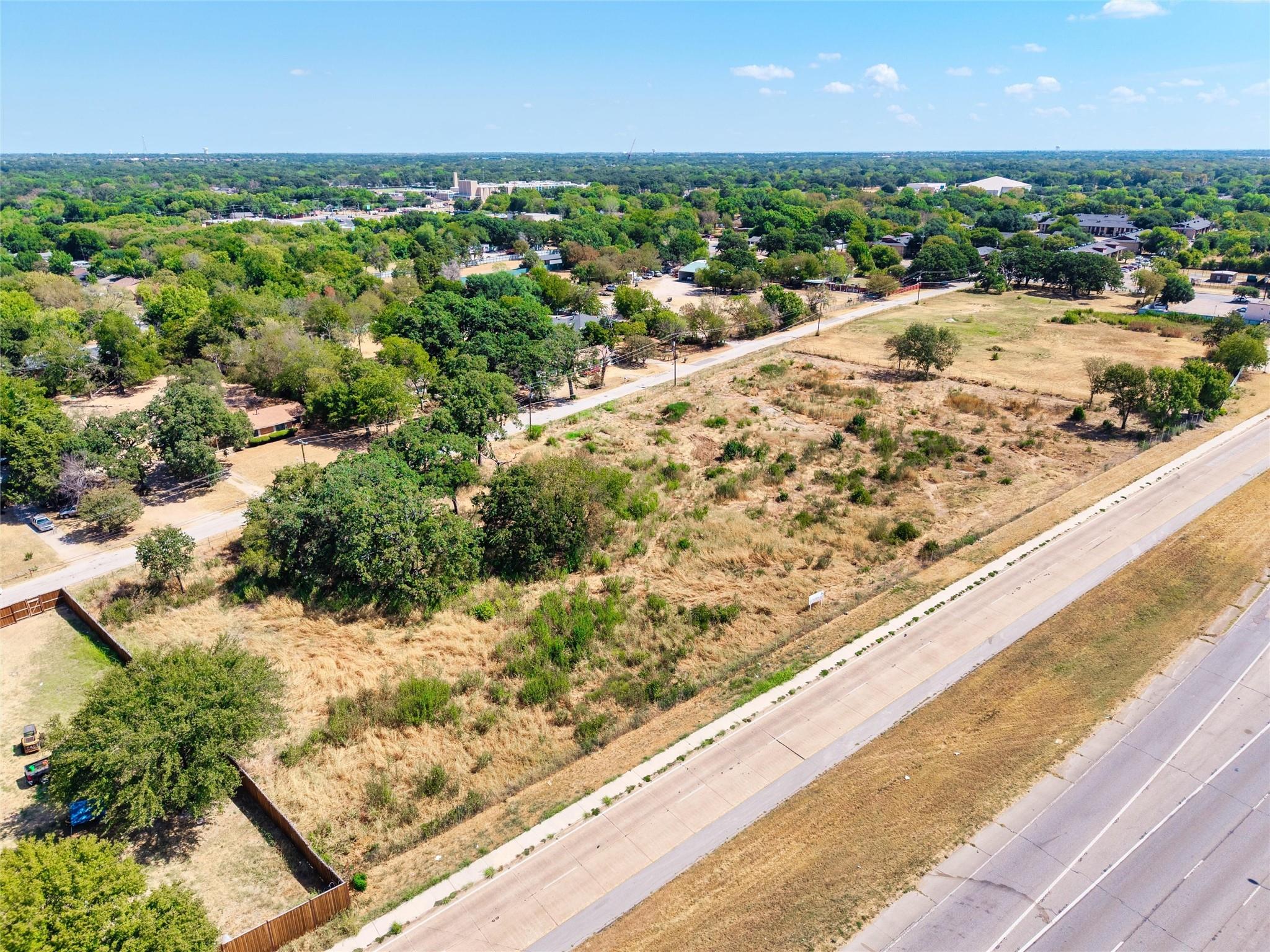 main property photo 15