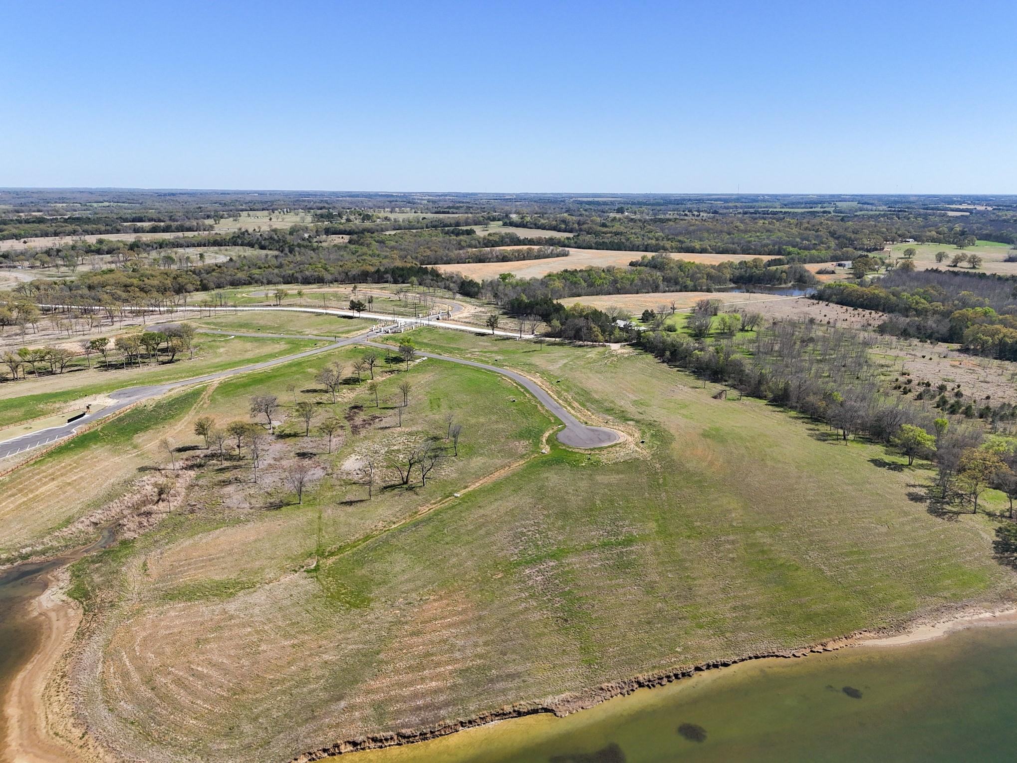 main property photo 16