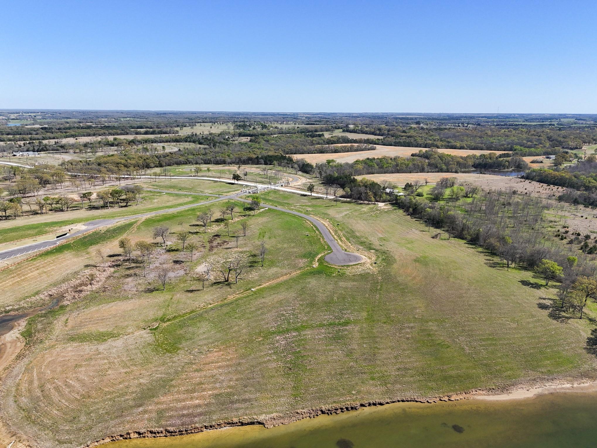main property photo 17