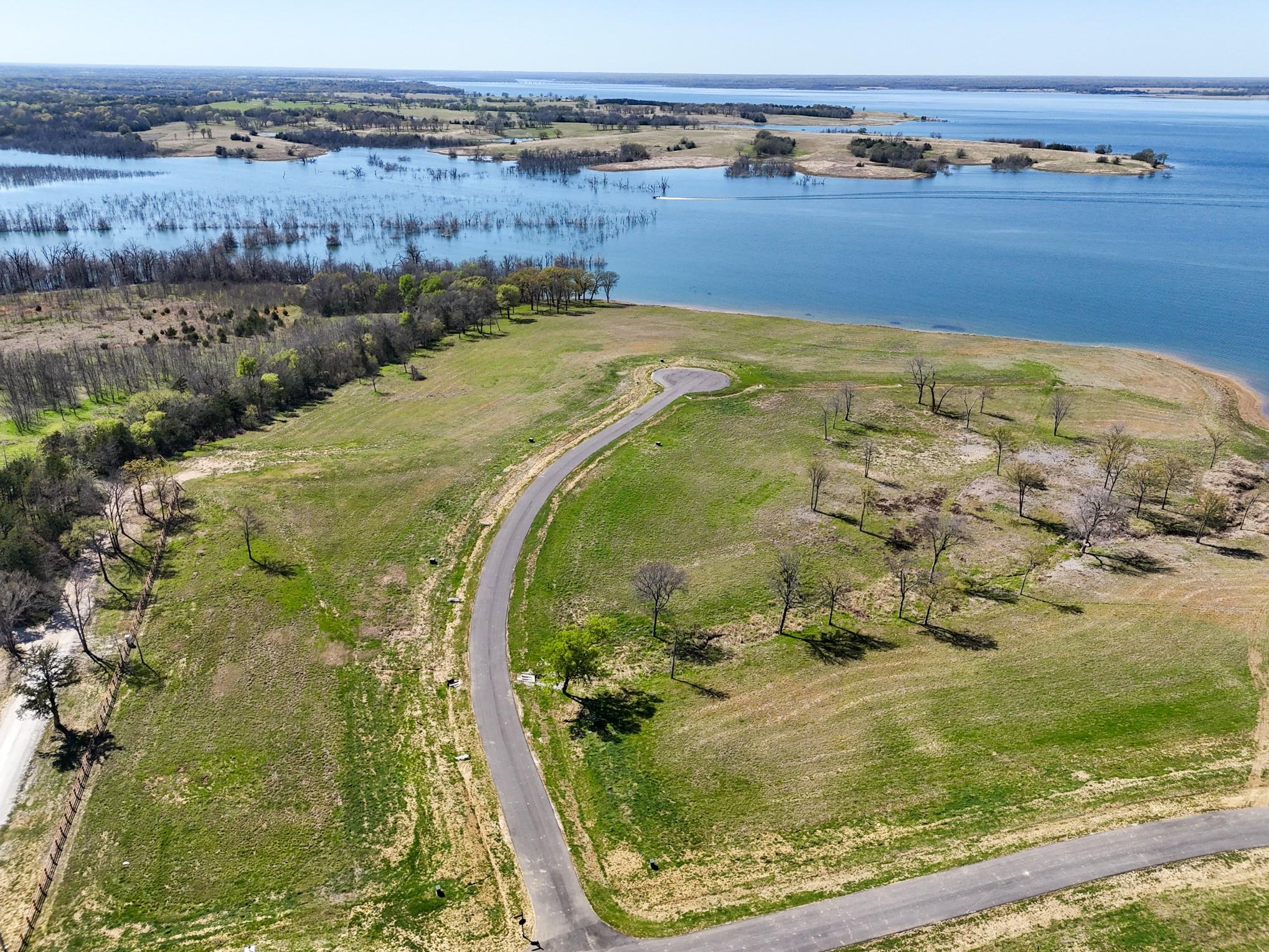 main property photo 8