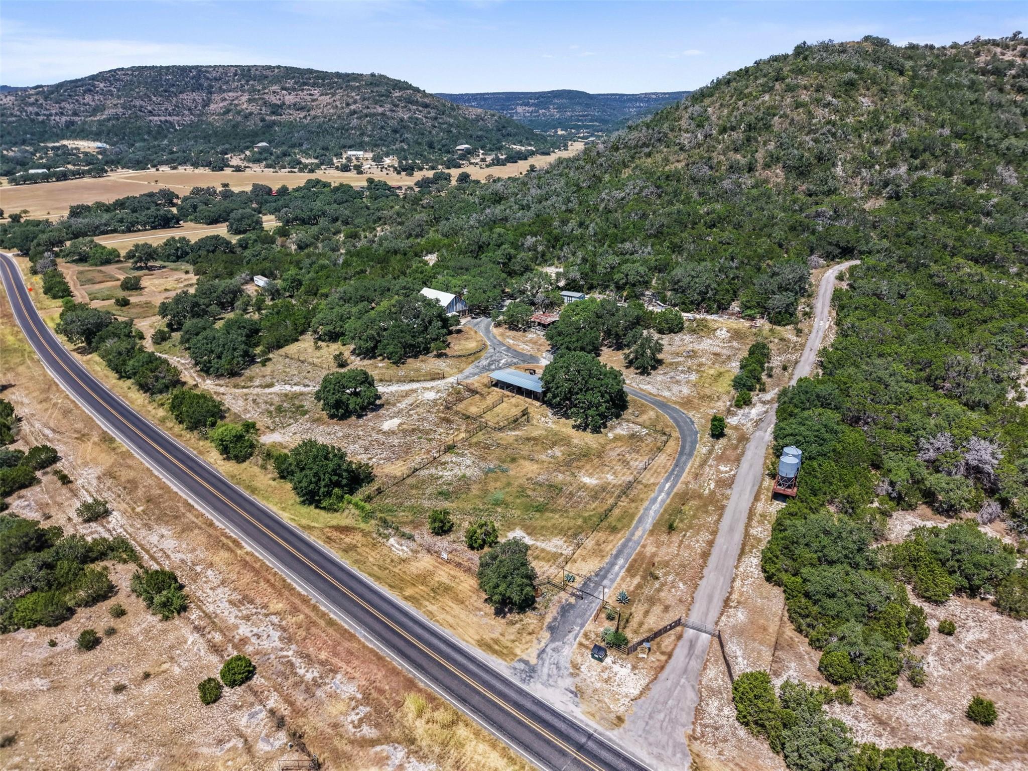 main property photo 34