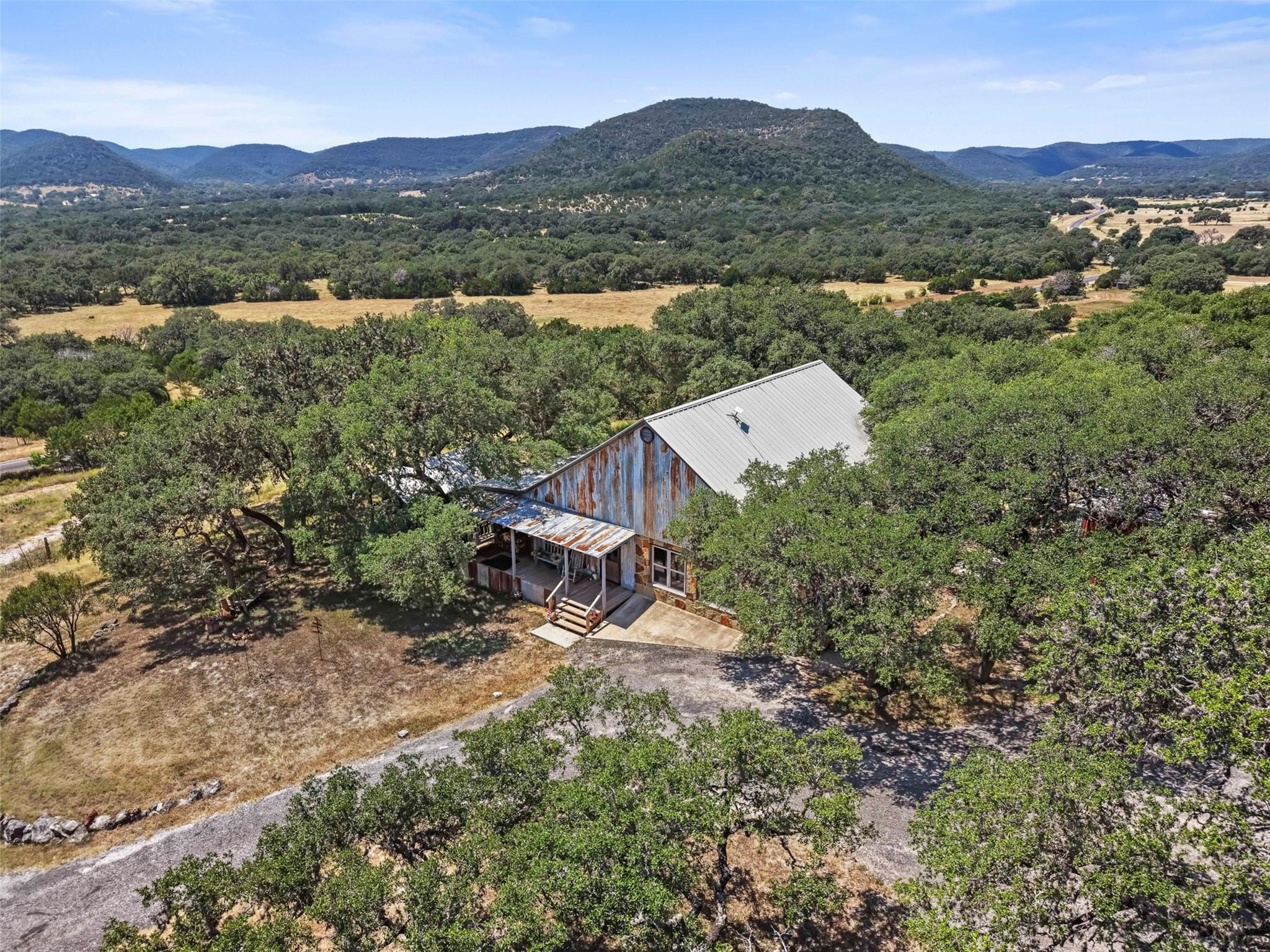 main property photo 36