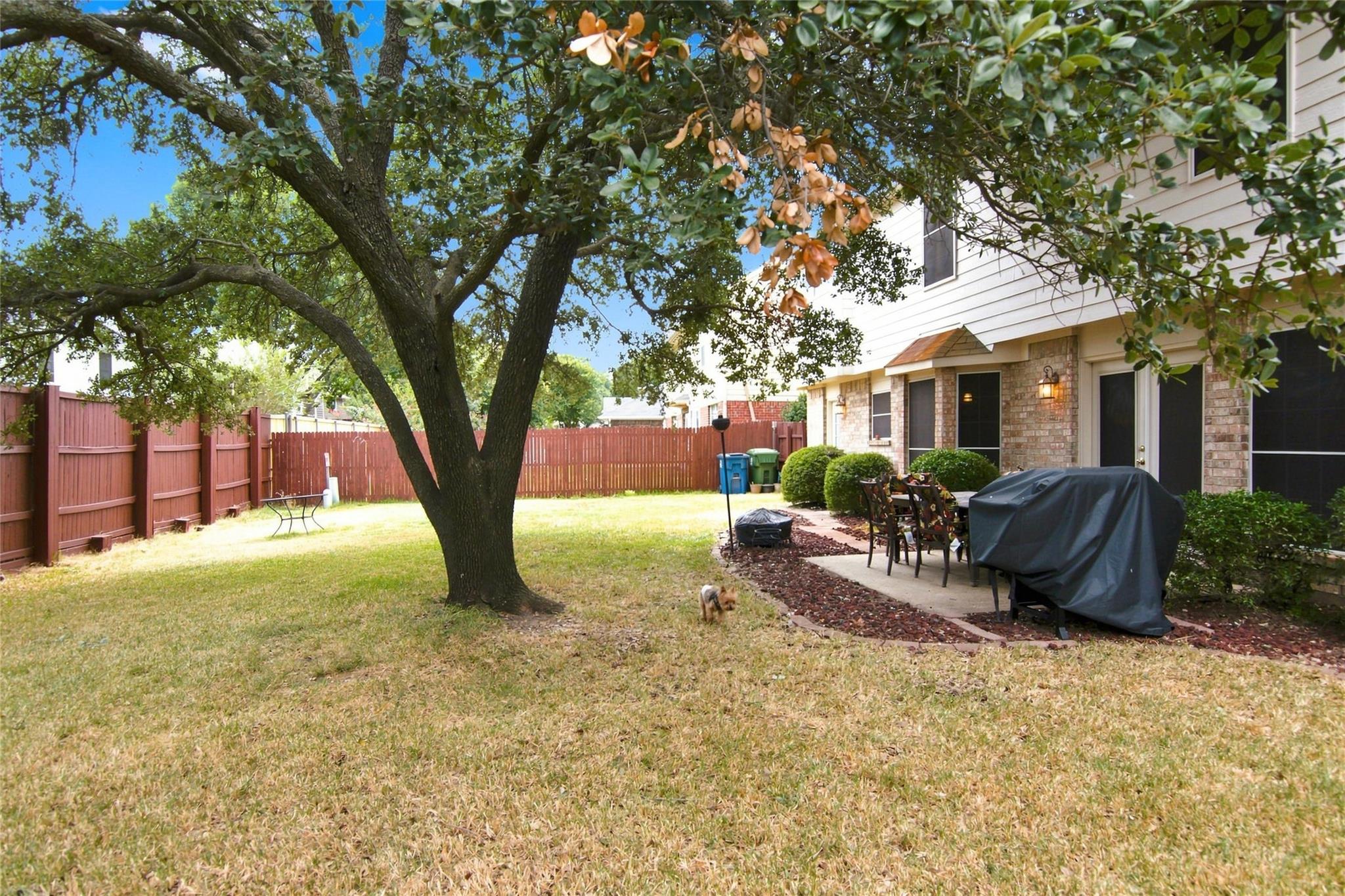 main property photo 28