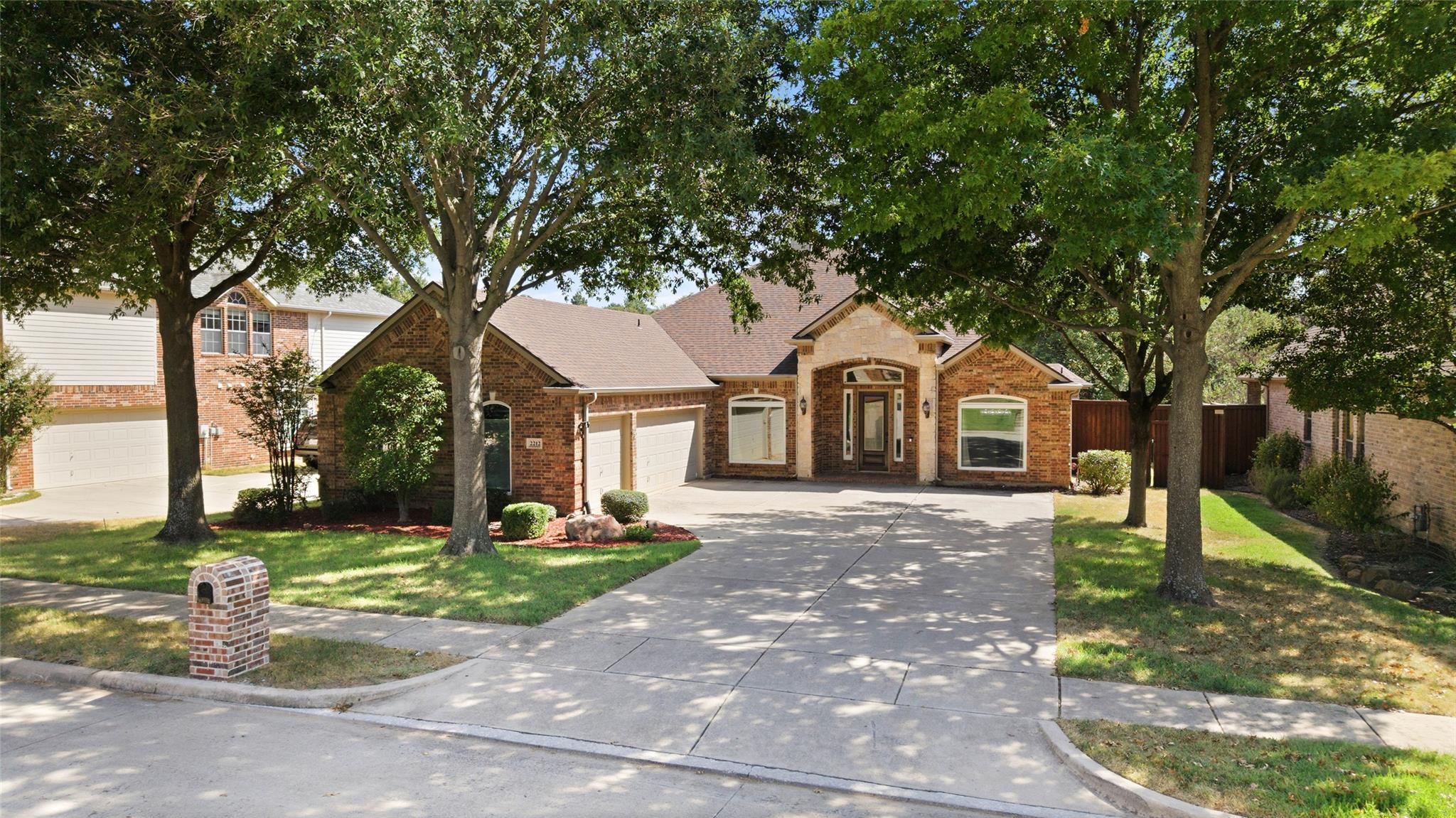 main property photo 32