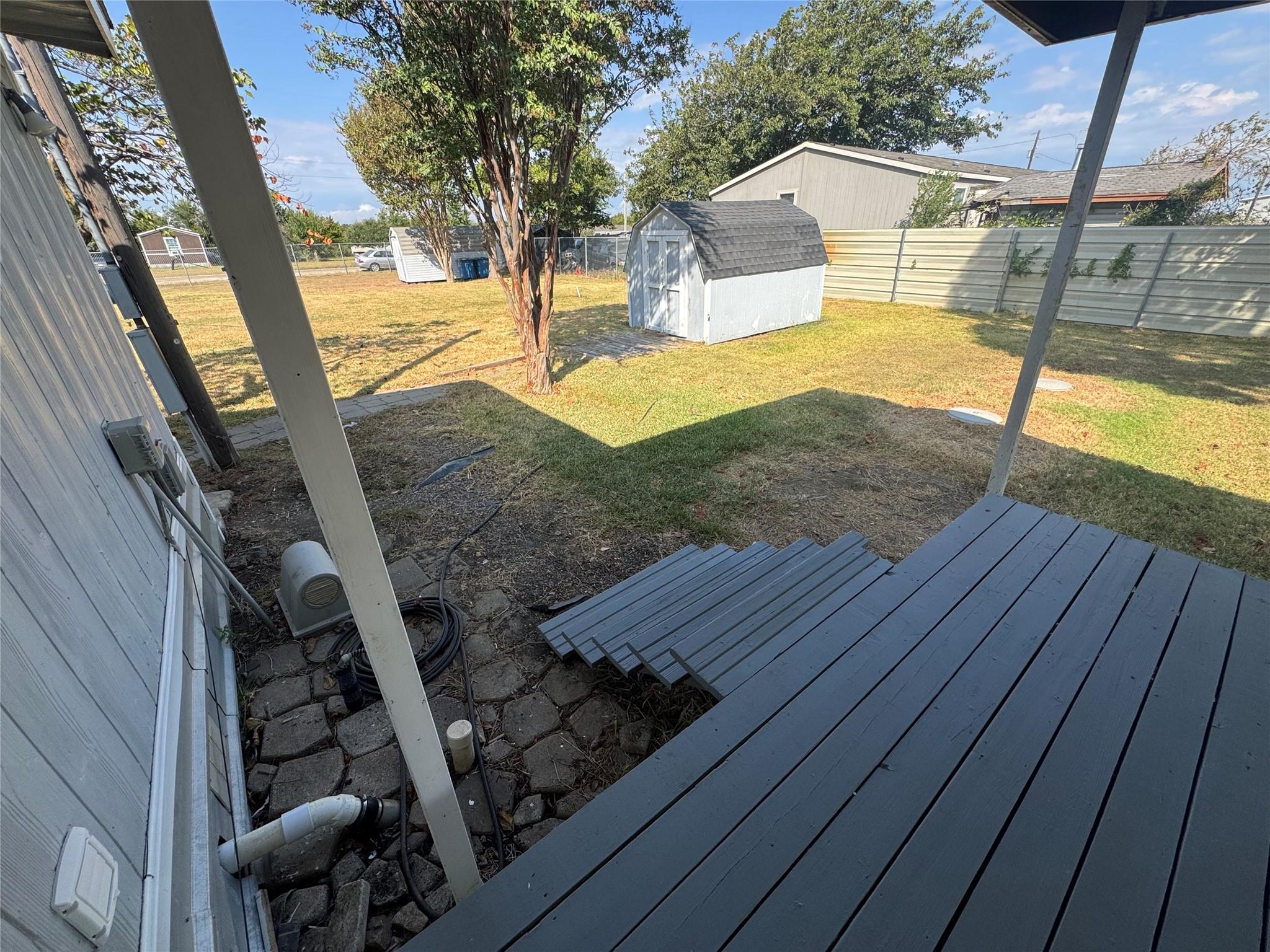 main property photo 17