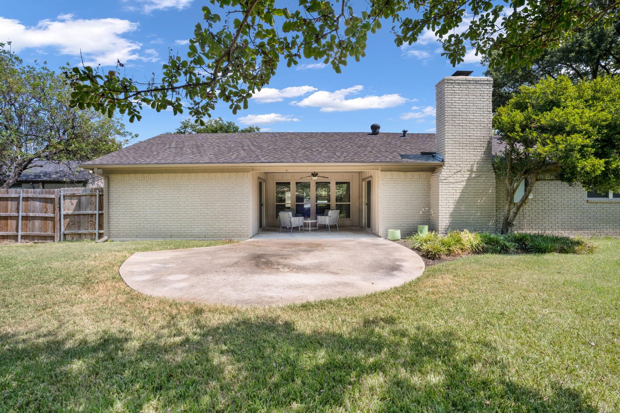 main property photo 22
