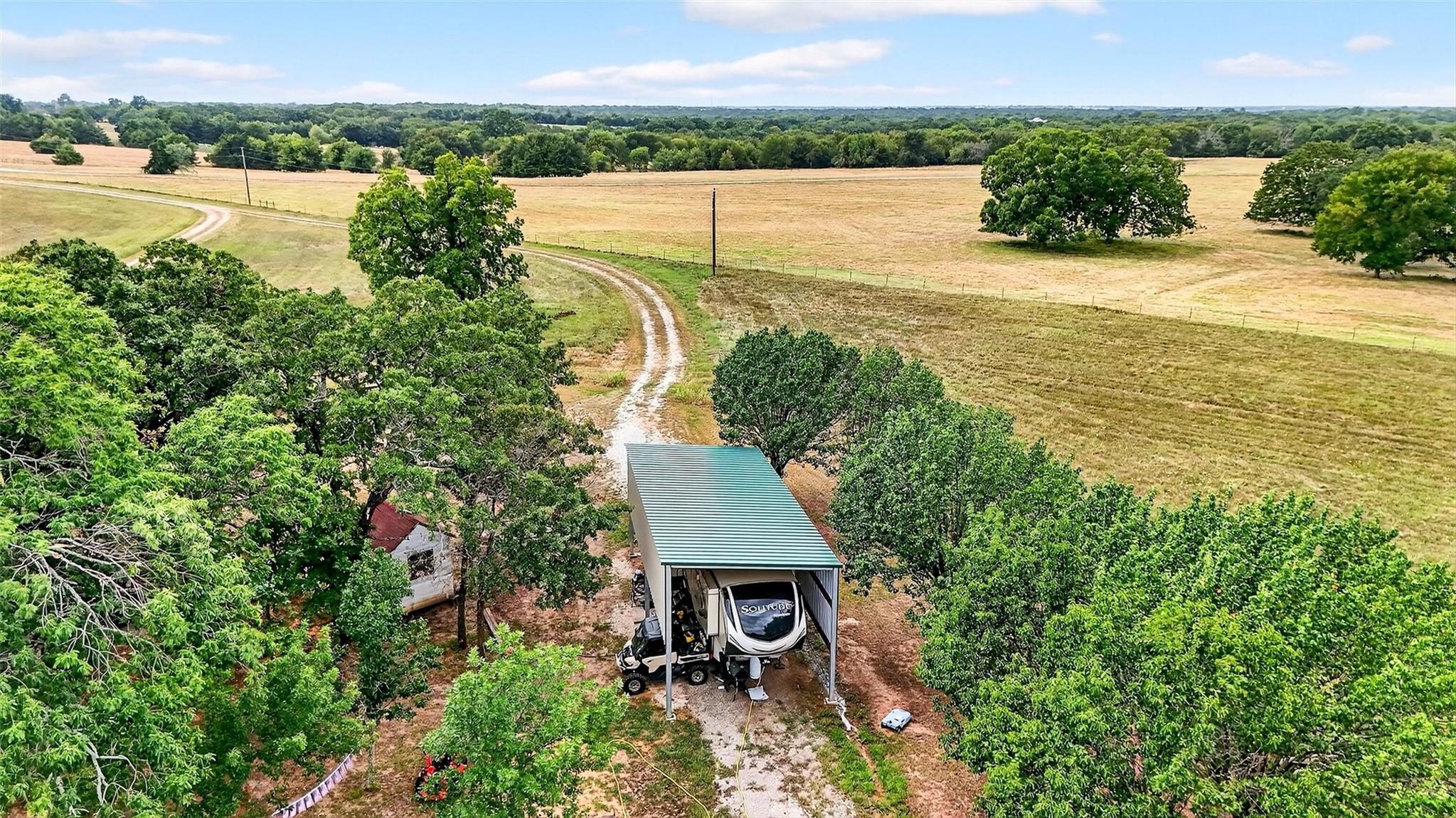 main property photo 13