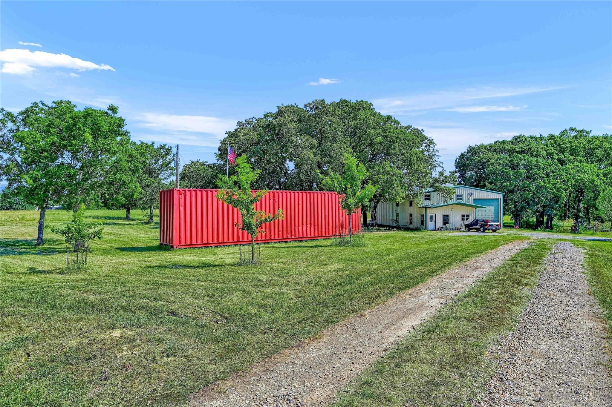 main property photo 10
