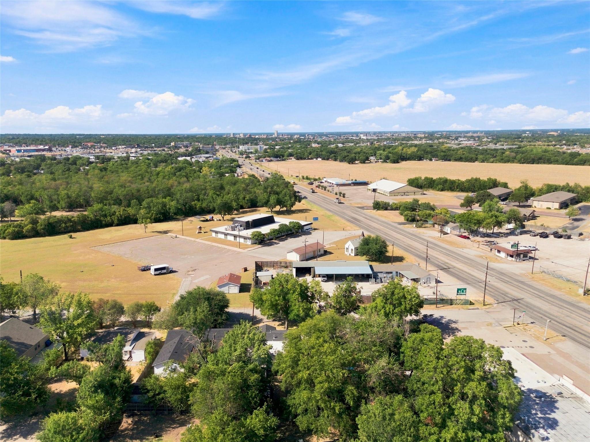main property photo 16