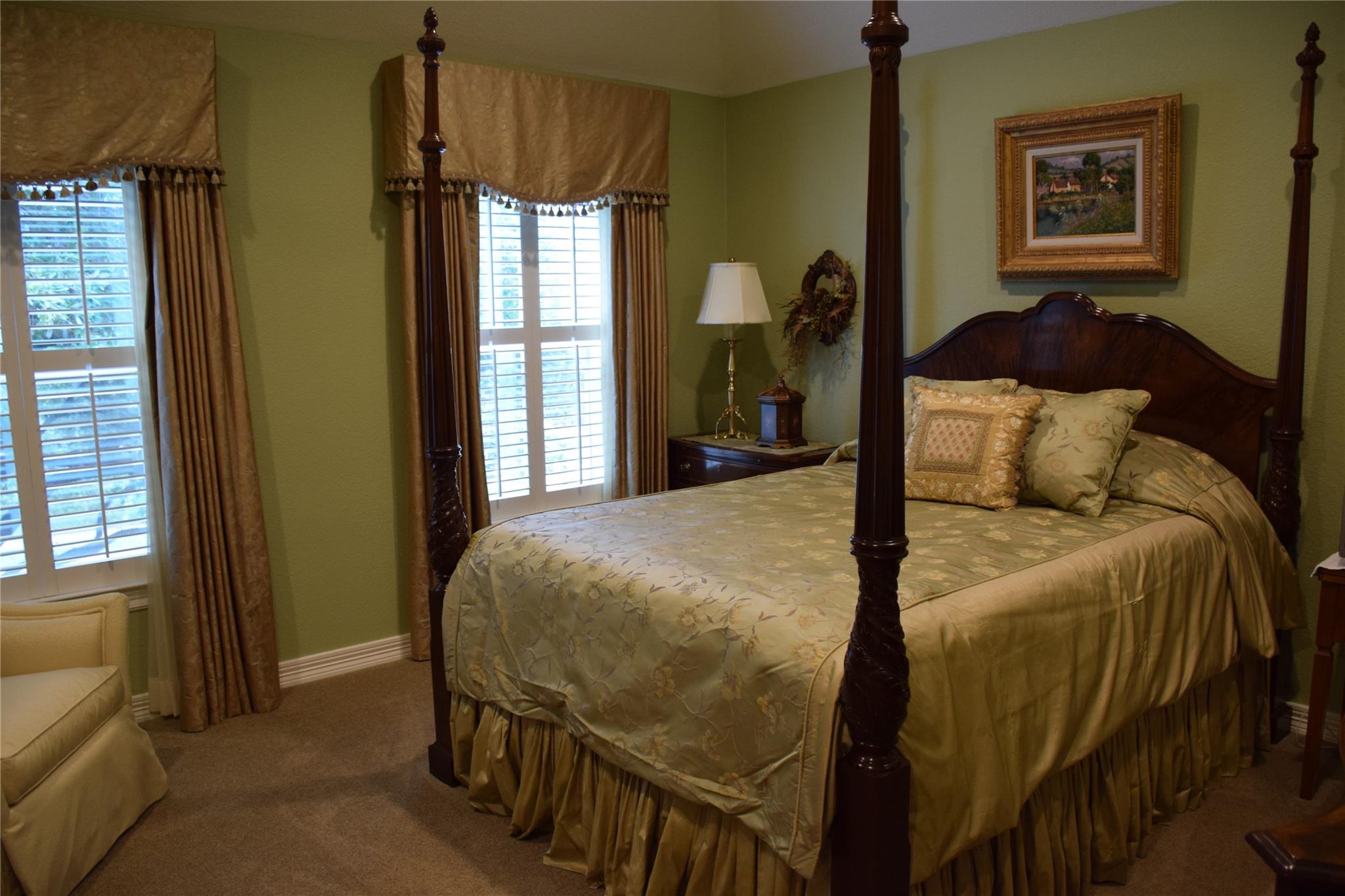 main property photo 30