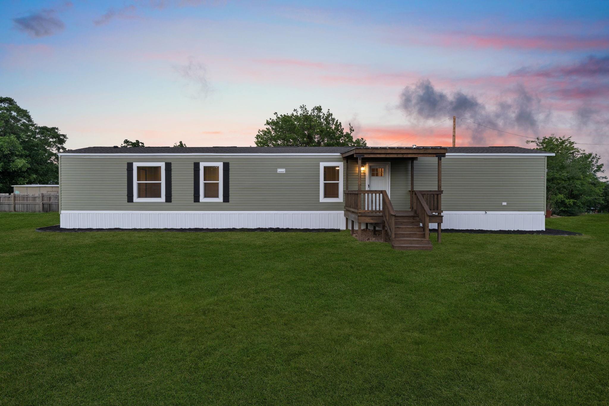 main property photo 17