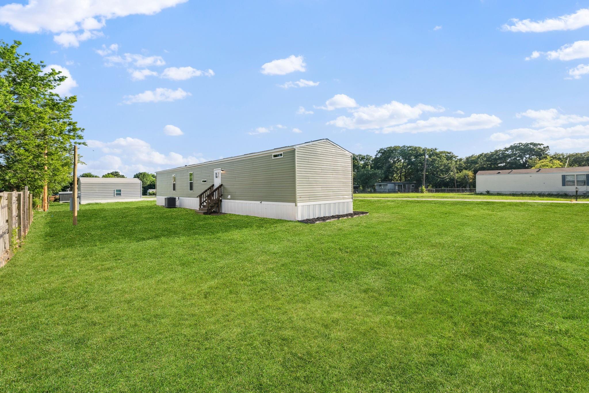 main property photo 3