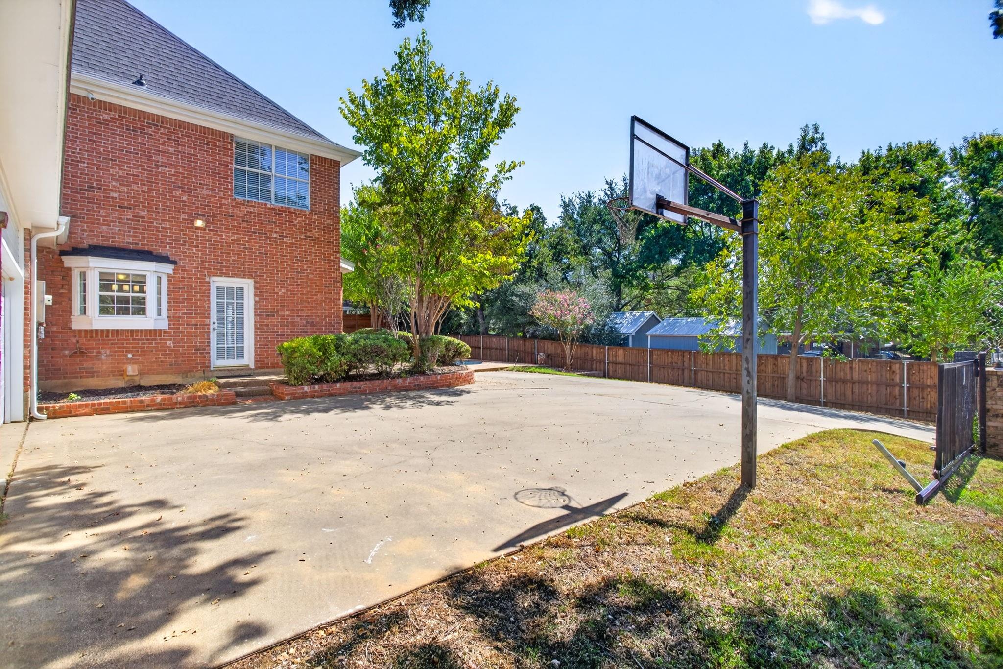main property photo 36