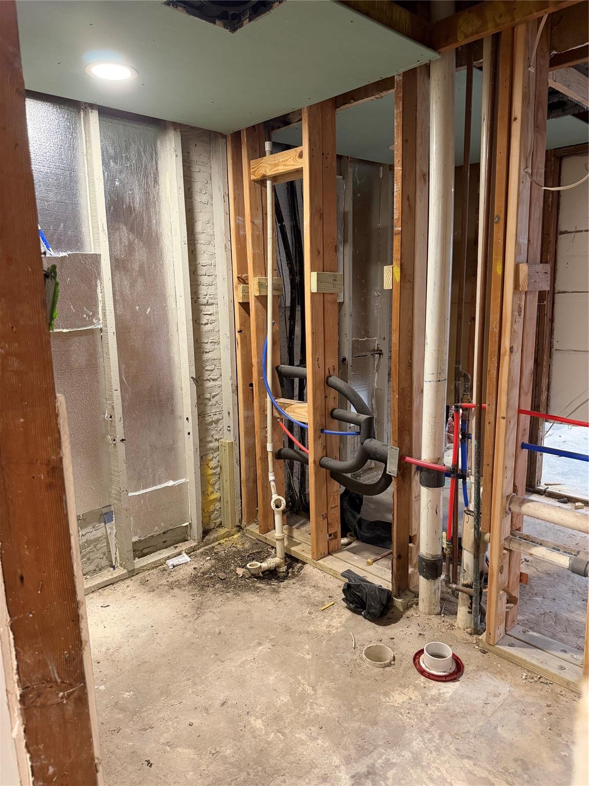 main property photo 13
