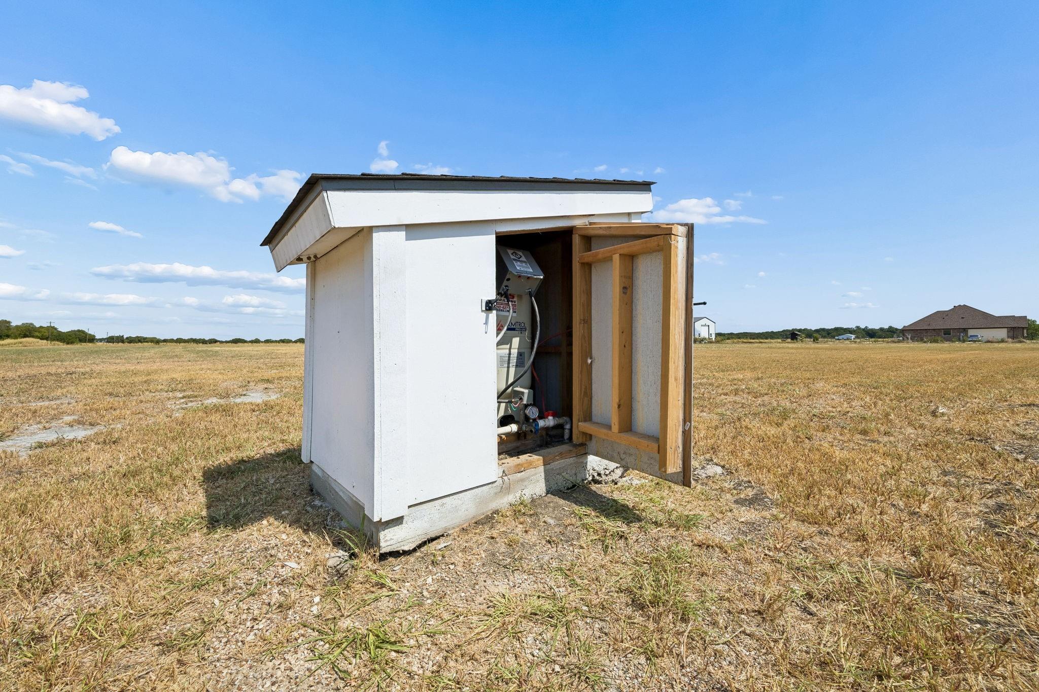 main property photo 30