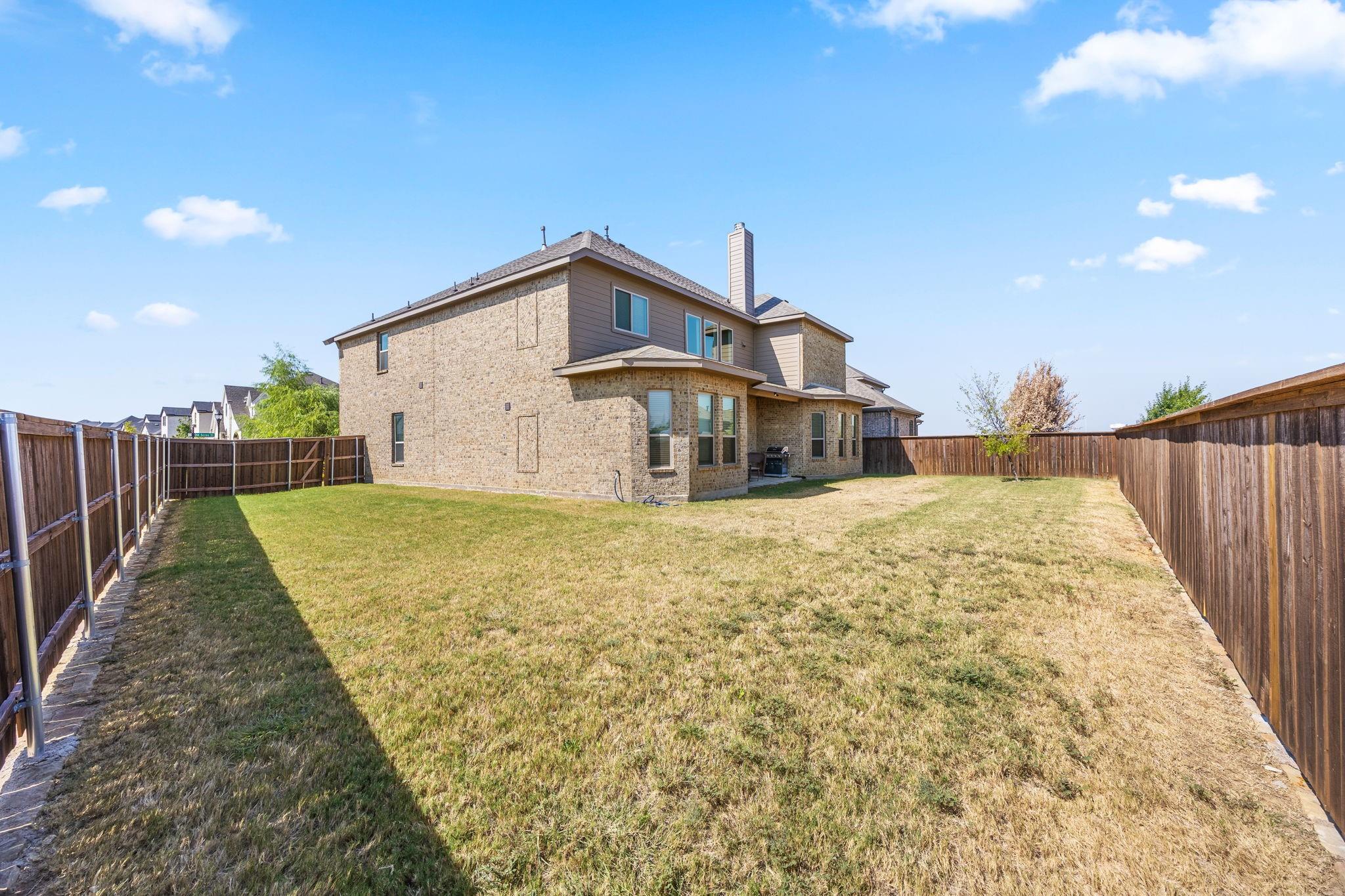 main property photo 8