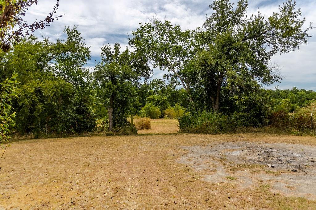 main property photo 30