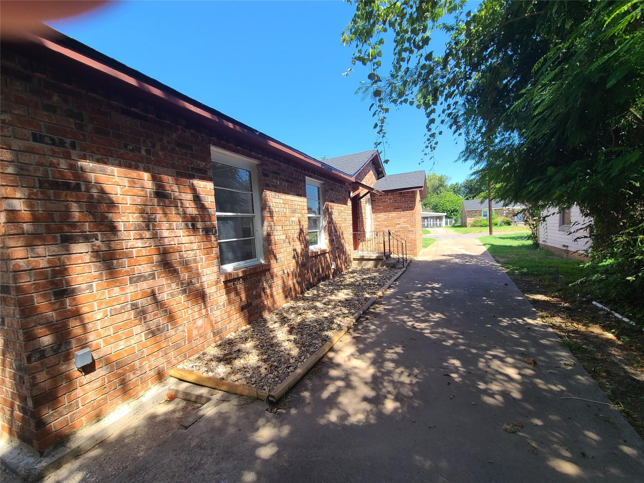 main property photo 21