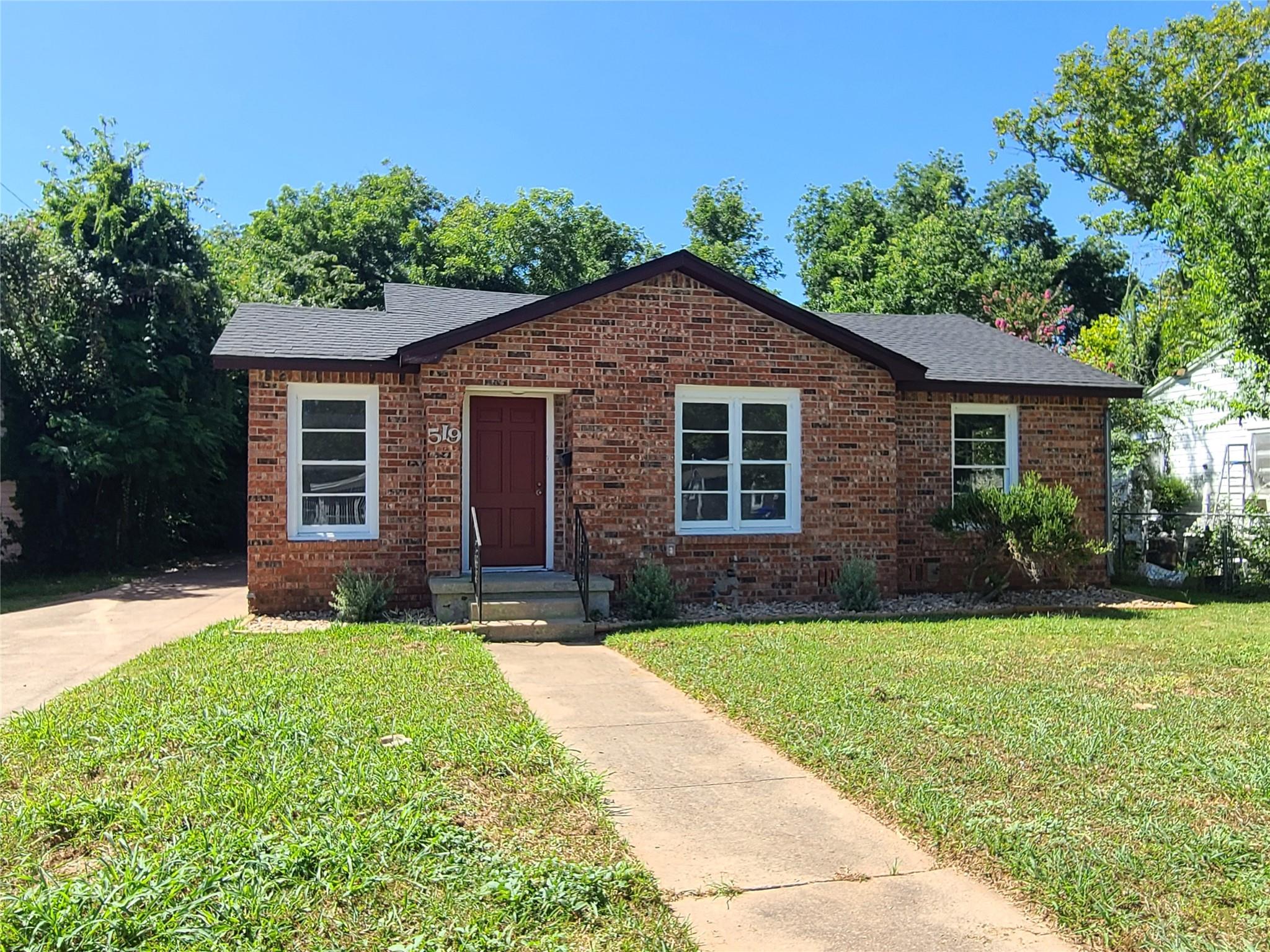 main property photo 23