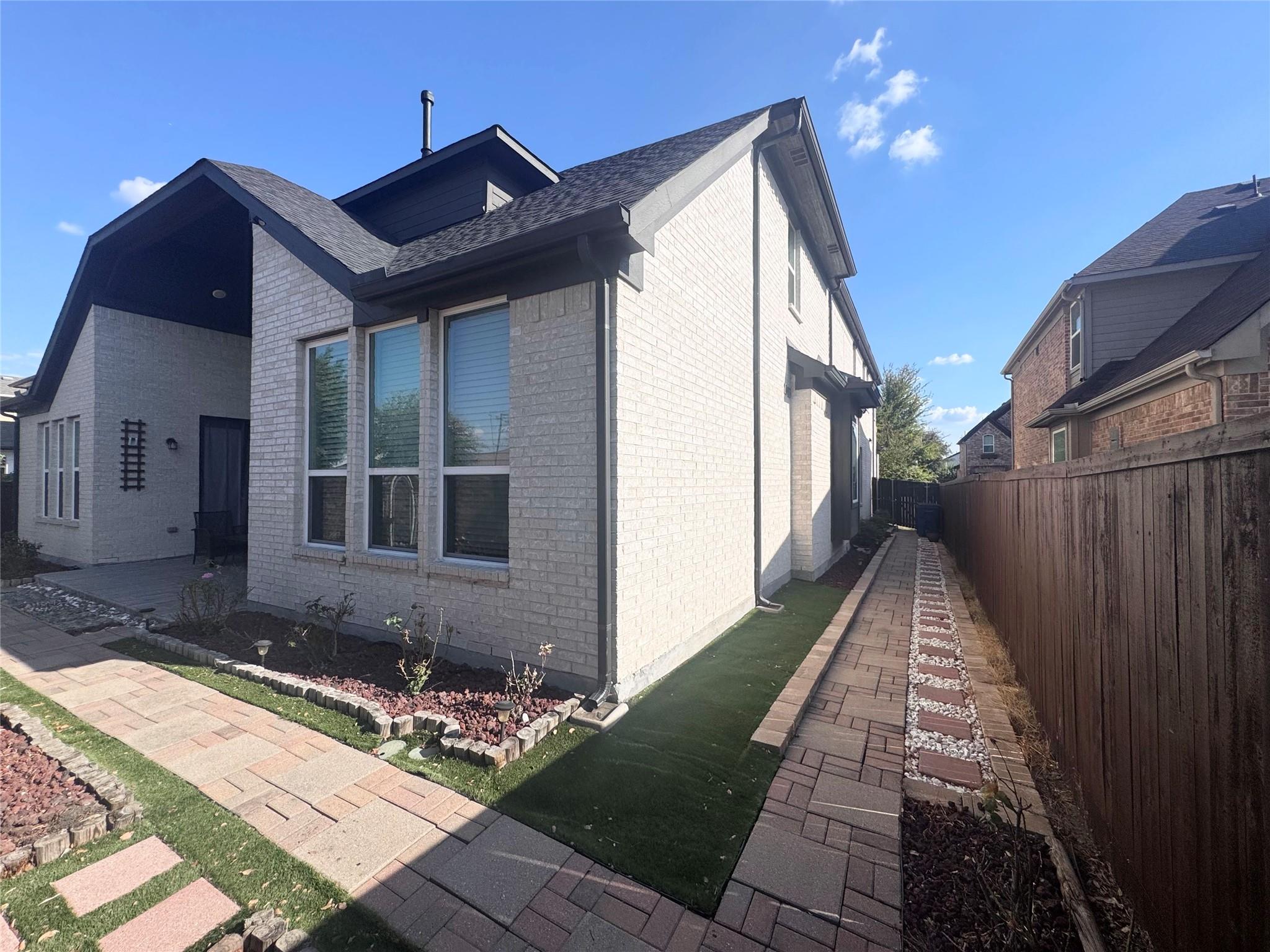 main property photo 4