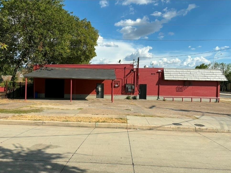 main property photo 6