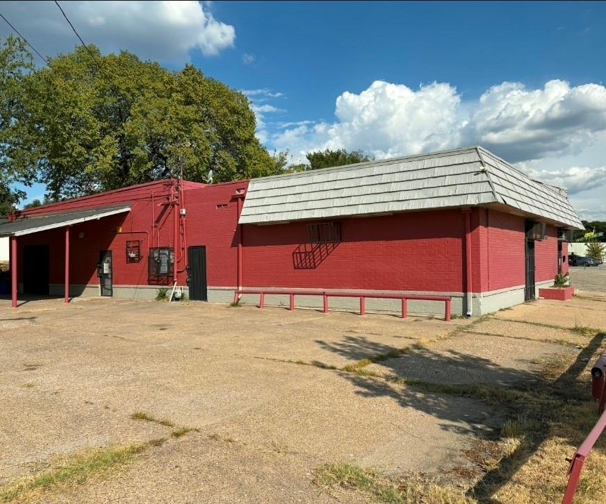 main property photo 8
