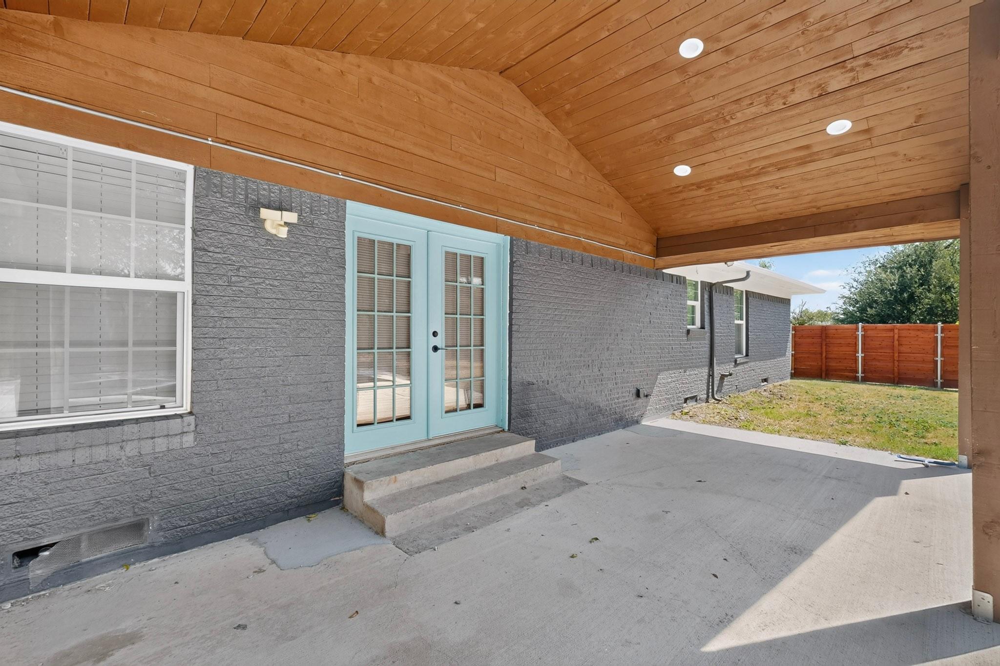 main property photo 23