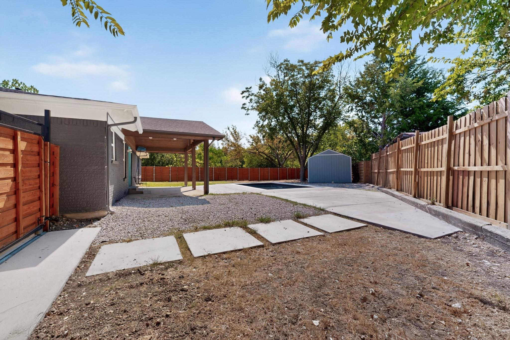 main property photo 24