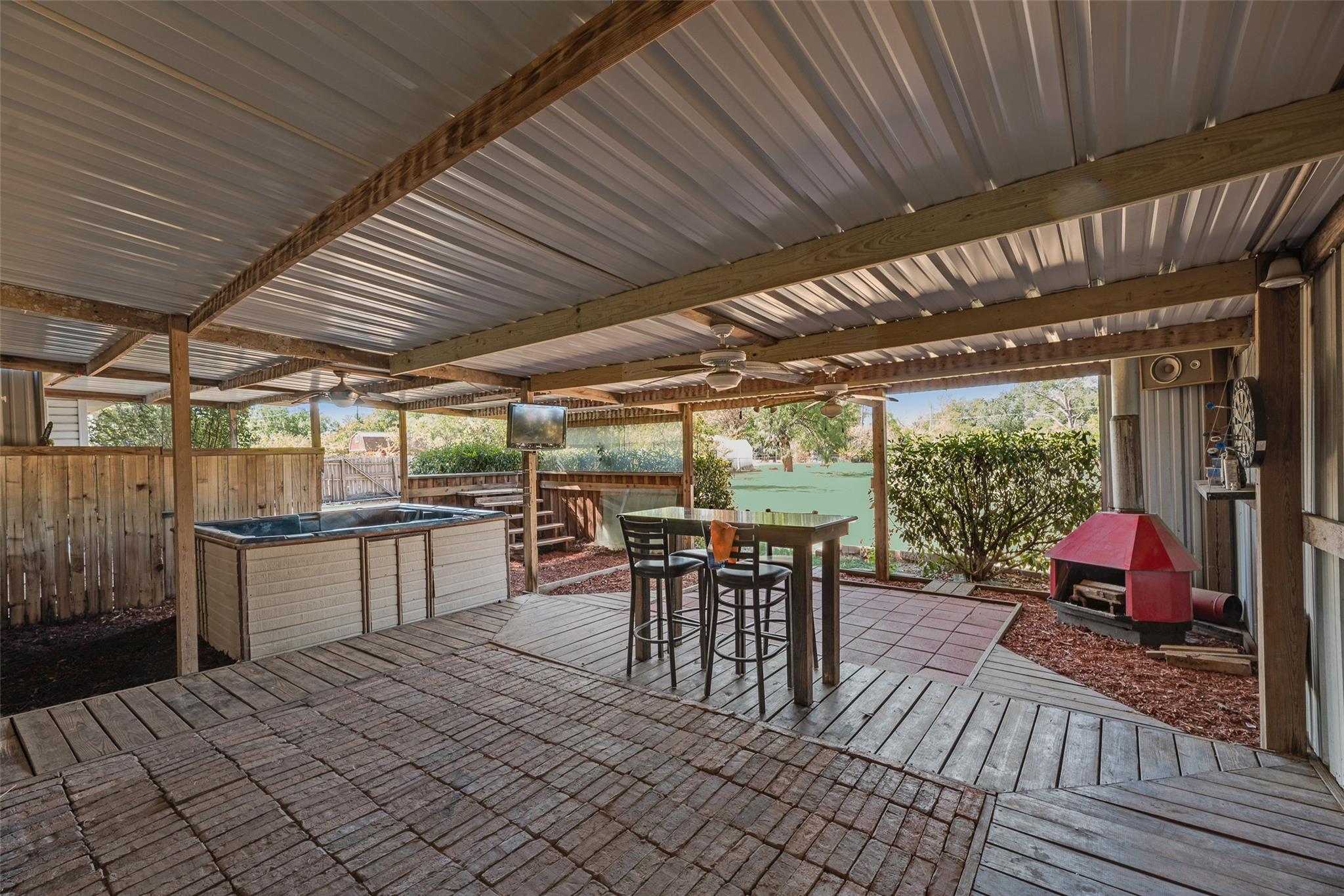 main property photo 24