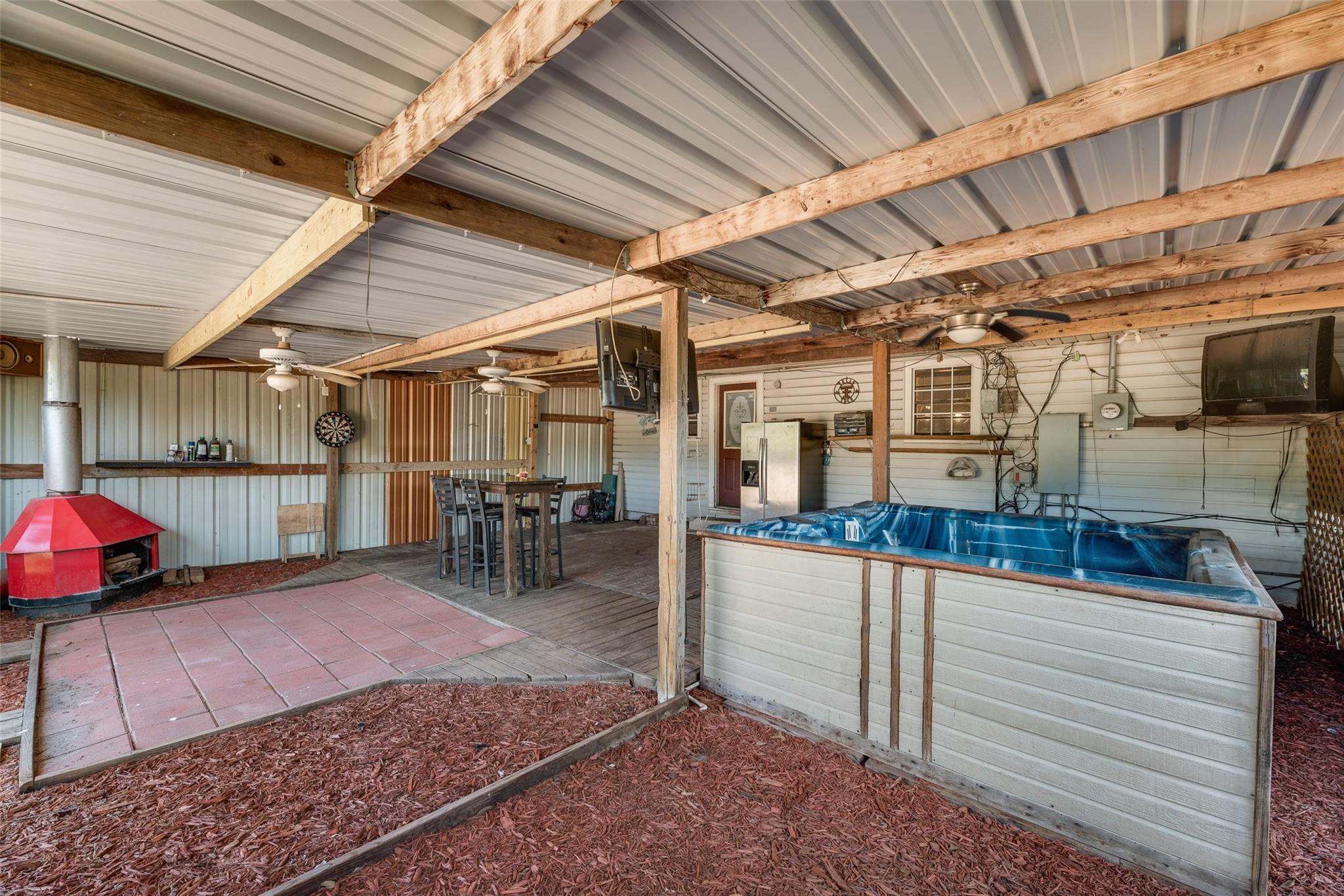 main property photo 25
