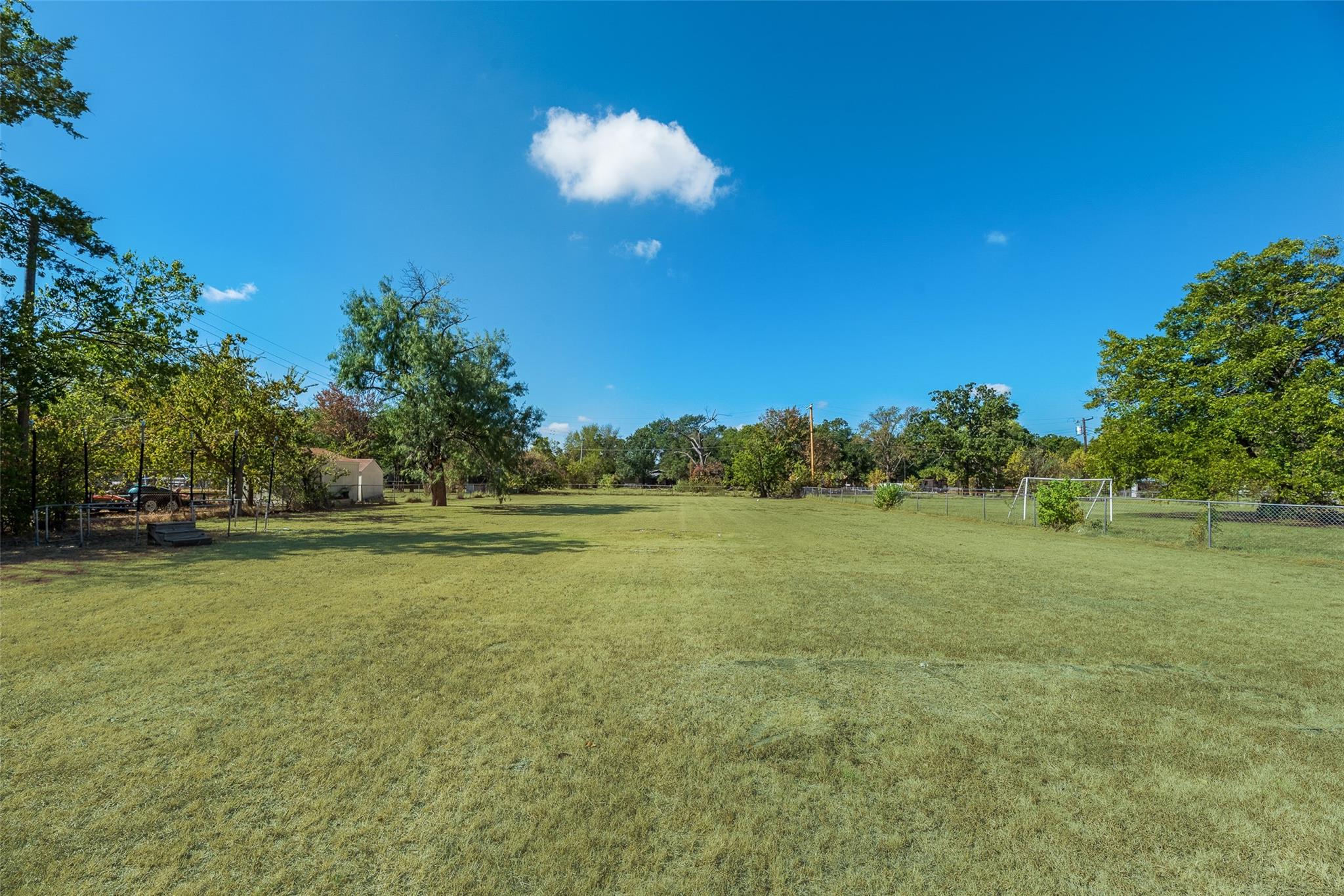 main property photo 27