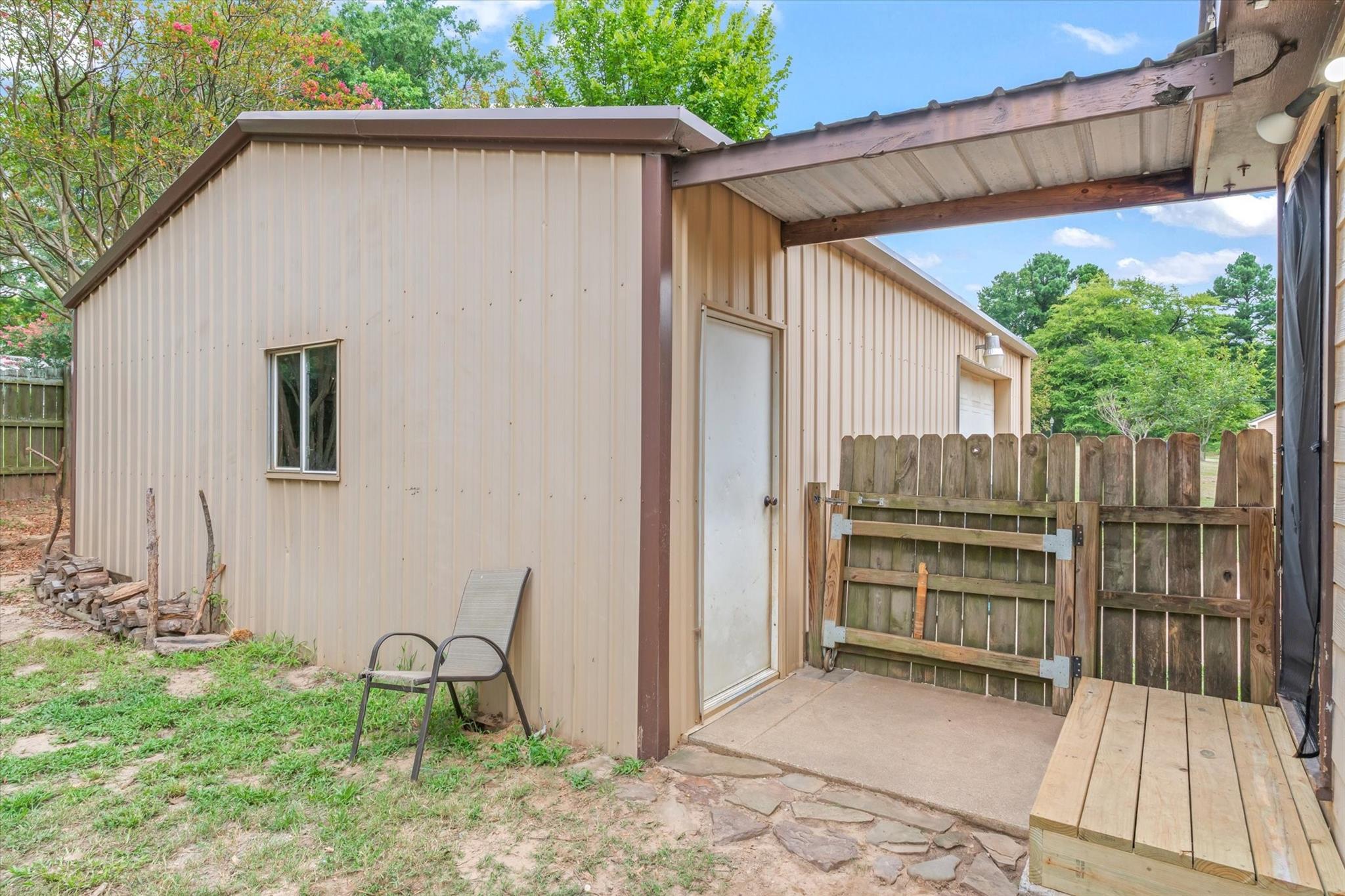 main property photo 21
