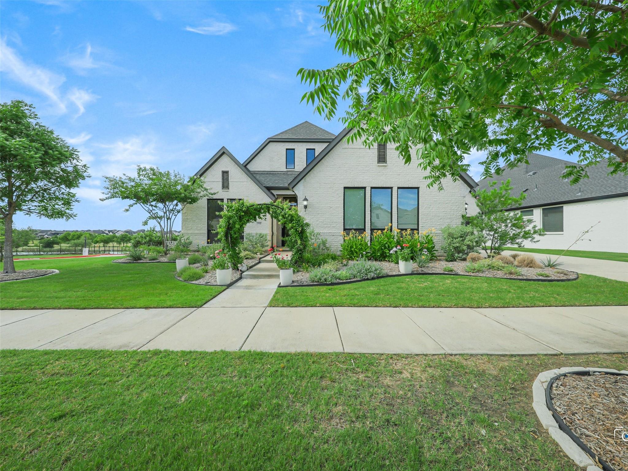 main property photo 2