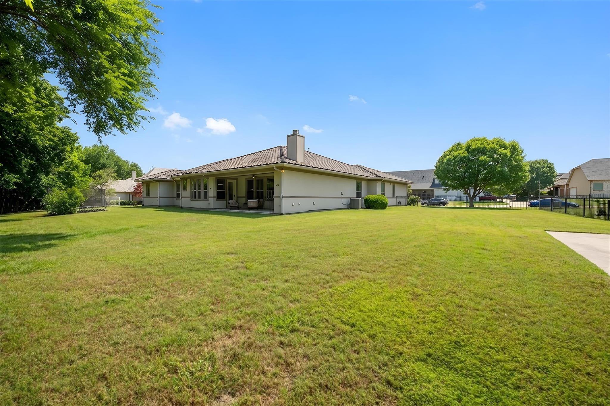 main property photo 23