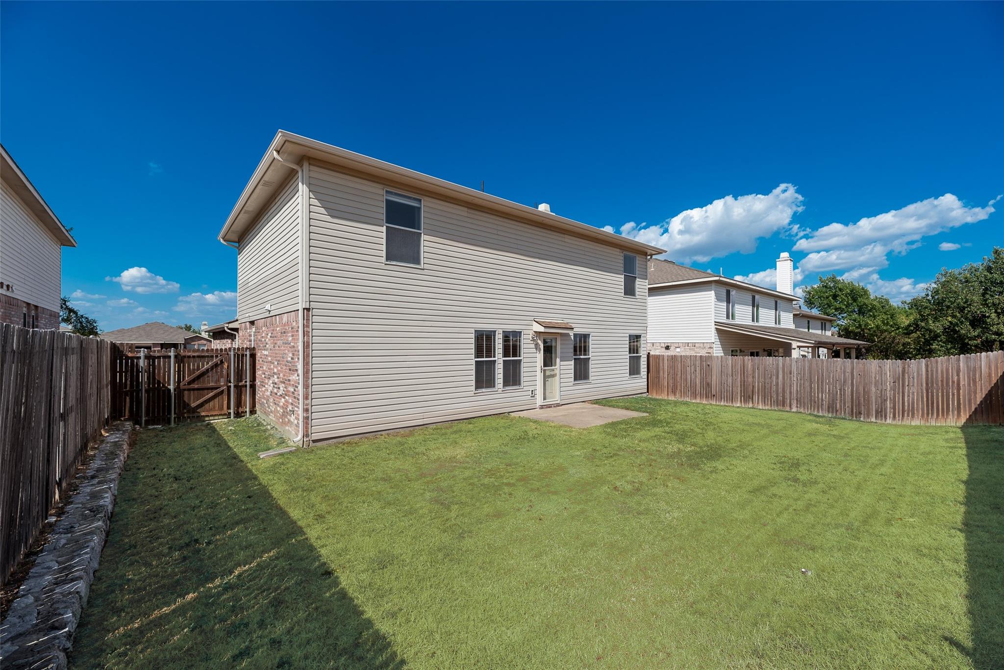 main property photo 27