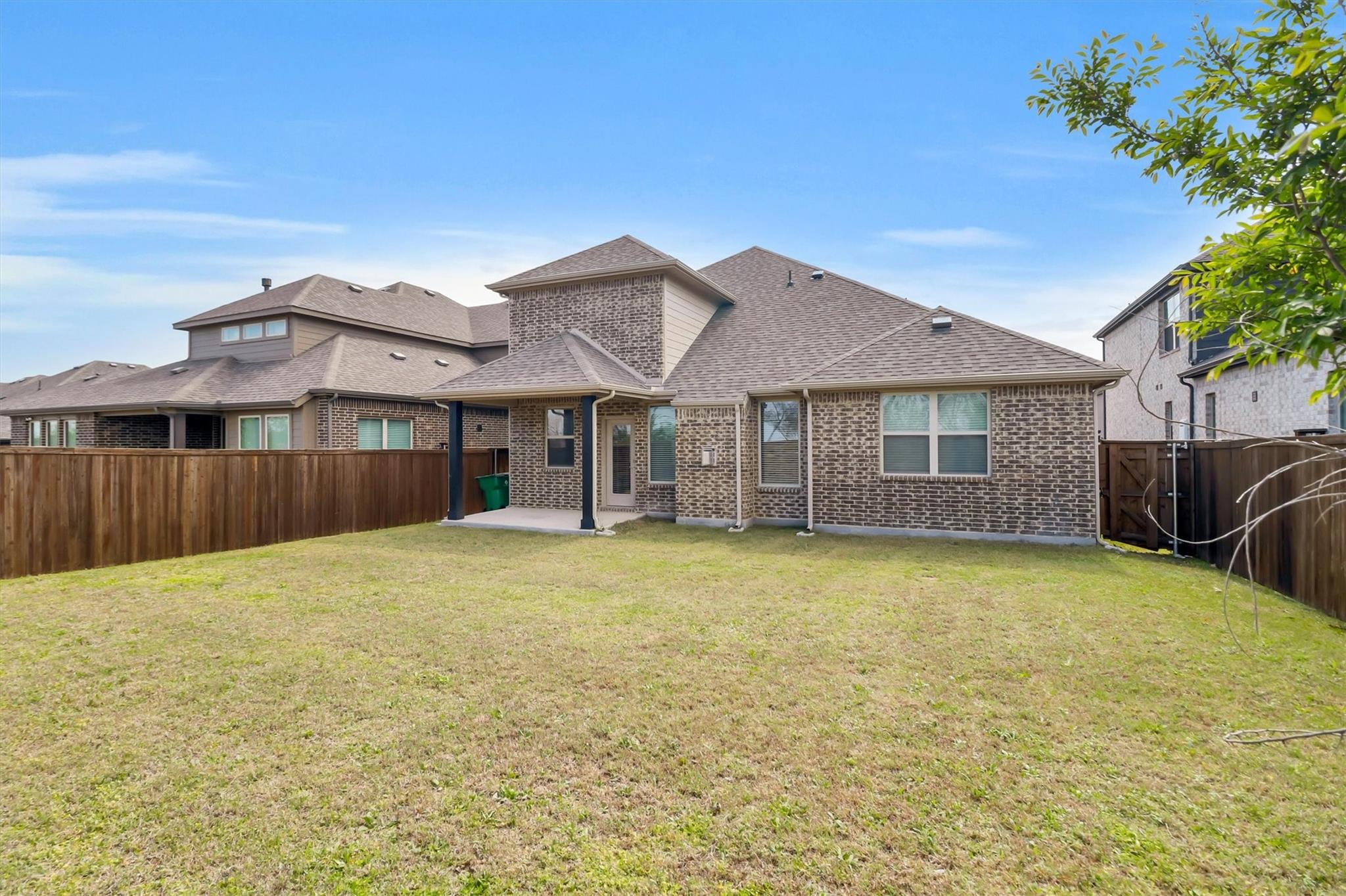 main property photo 27