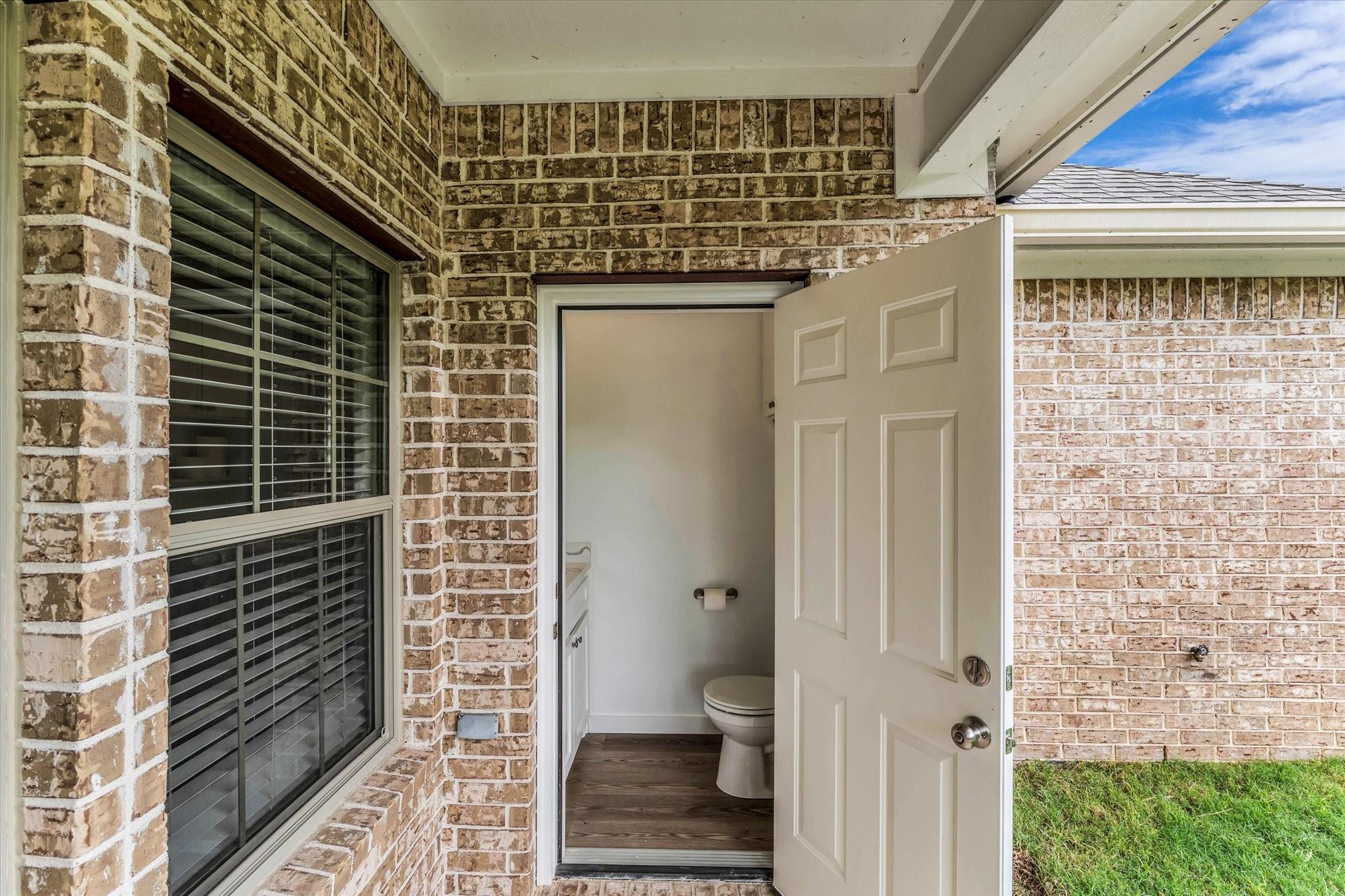 main property photo 29