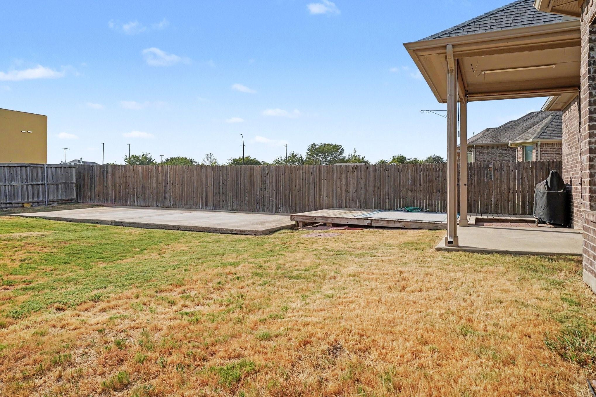 main property photo 31