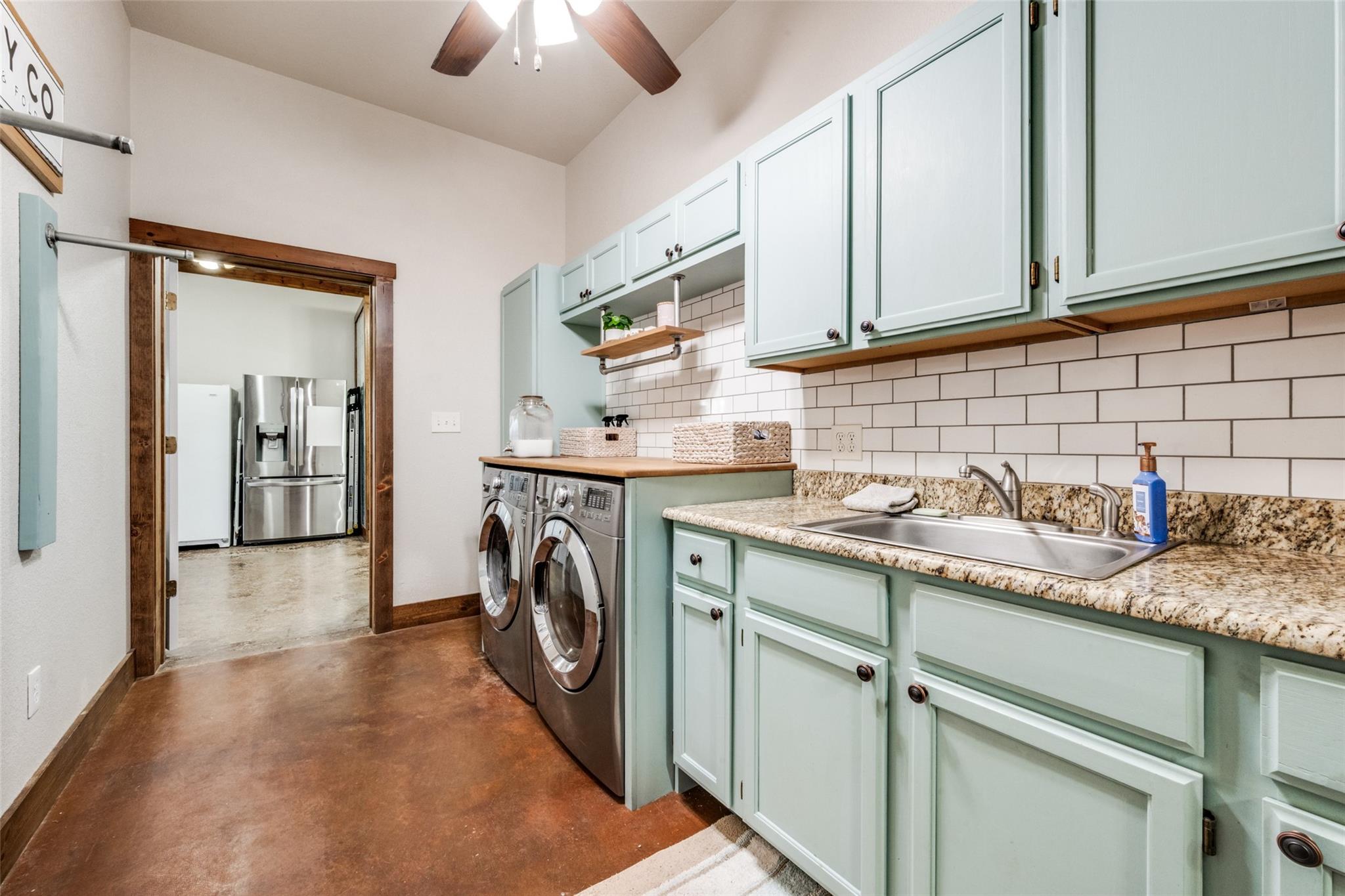 main property photo 18