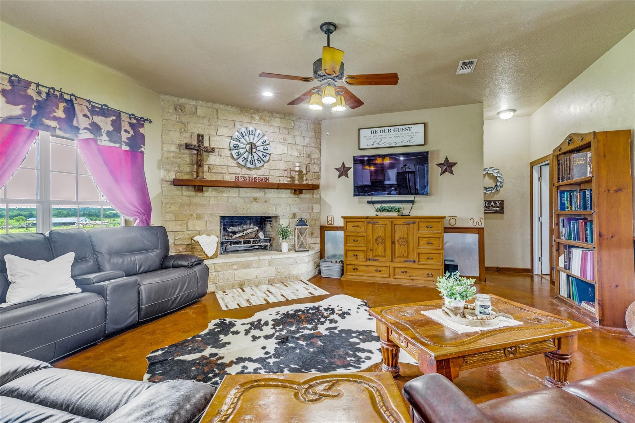 main property photo 7