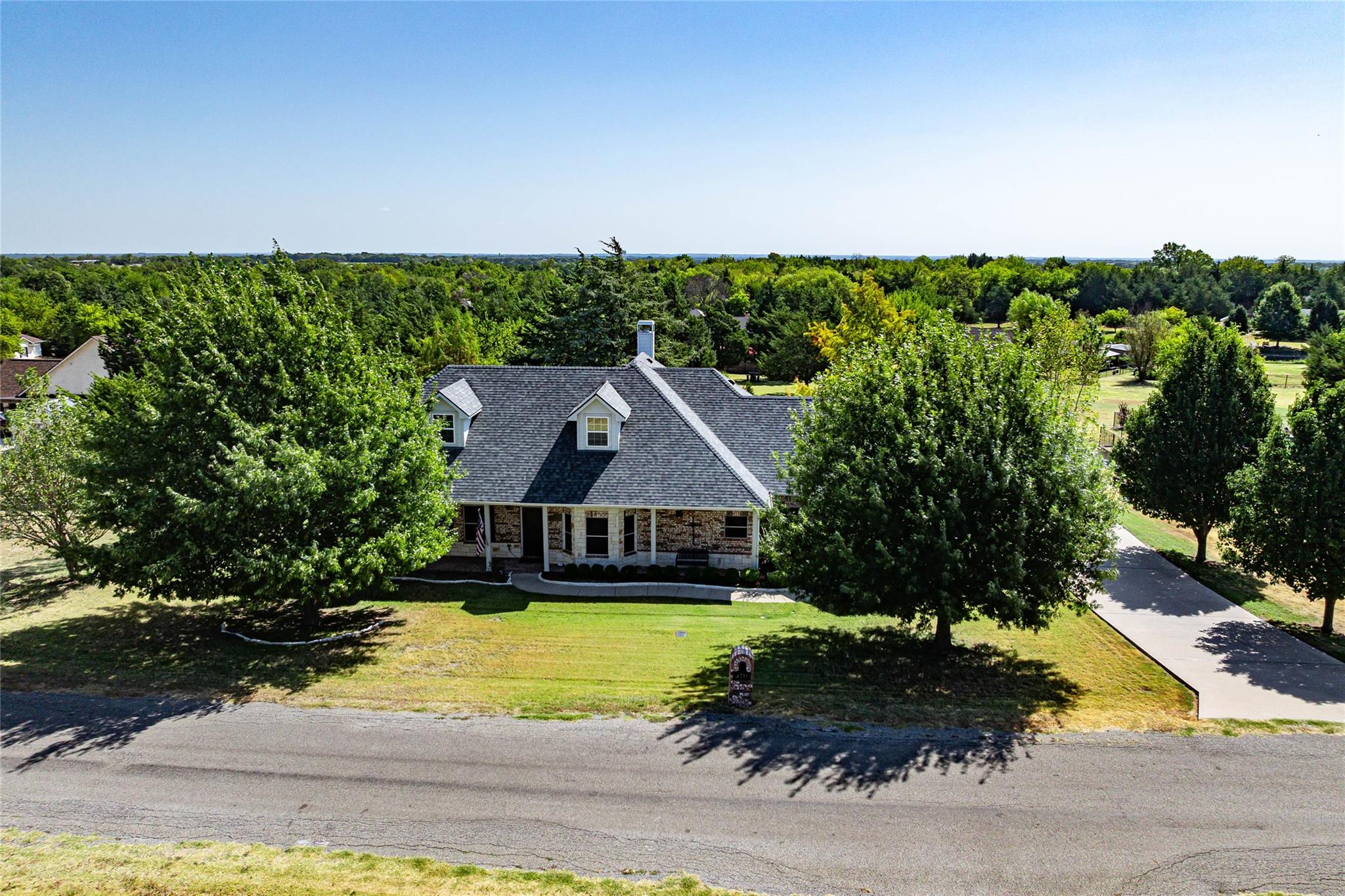 main property photo 2