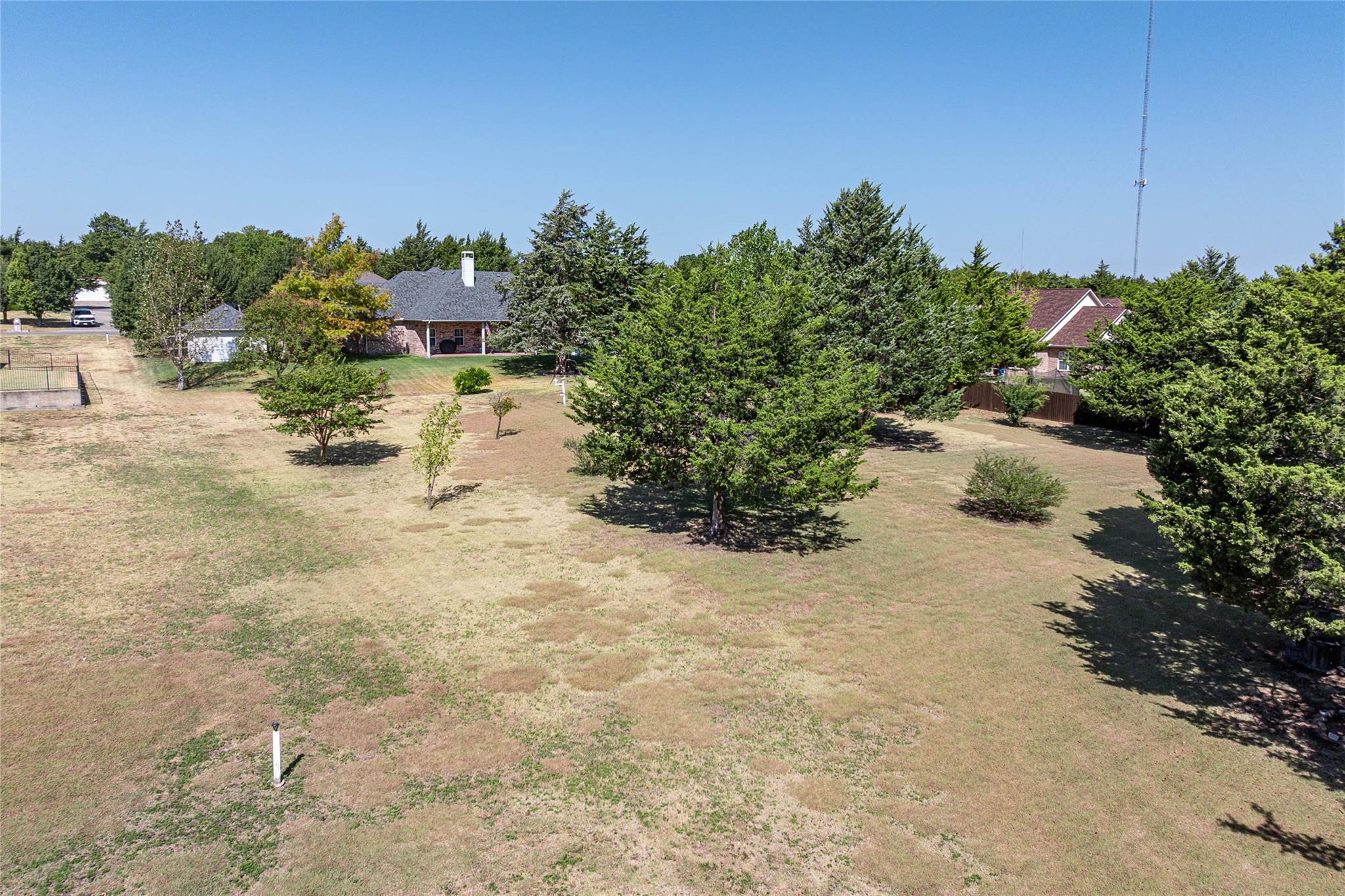 main property photo 33