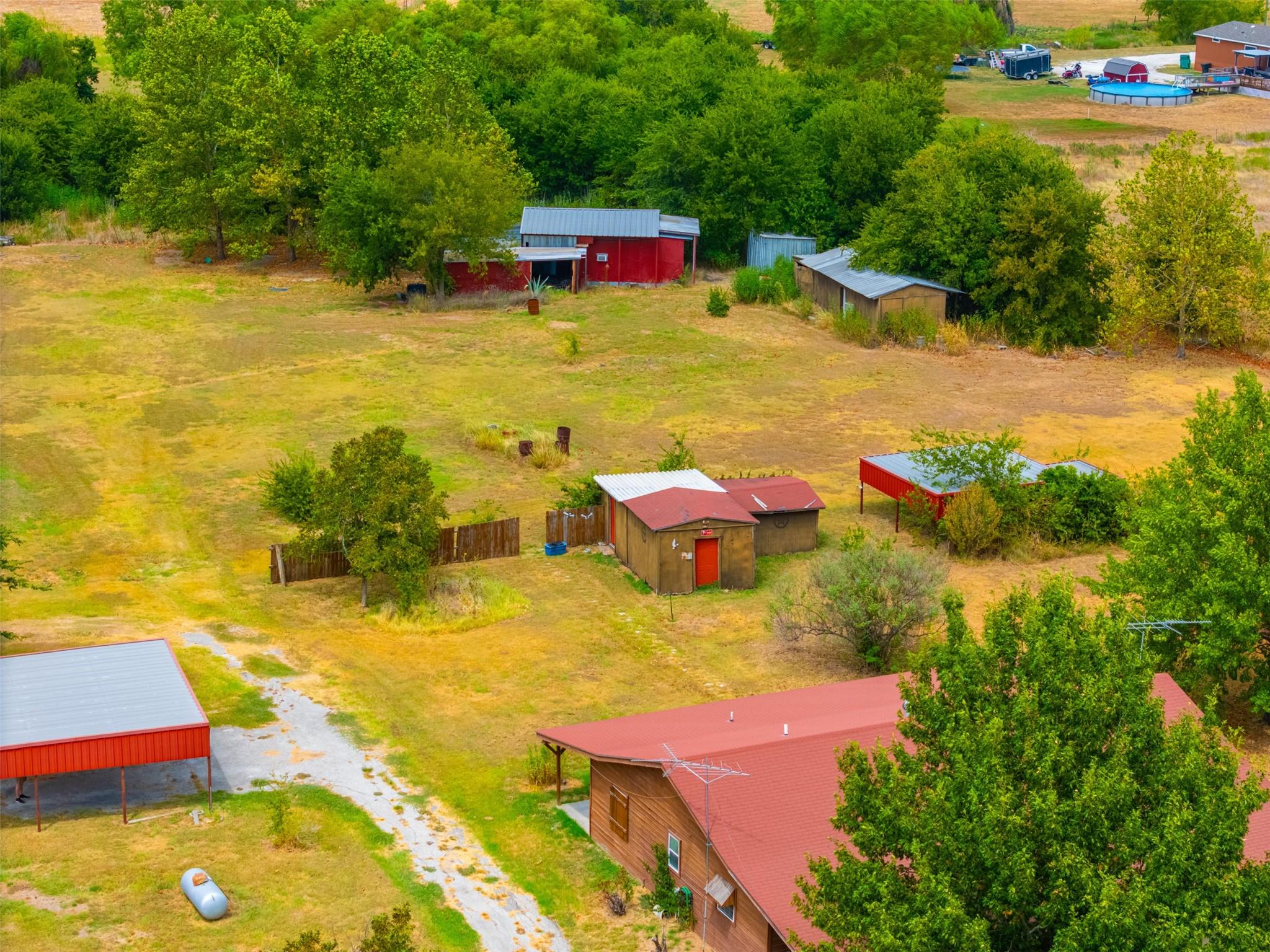 main property photo 25