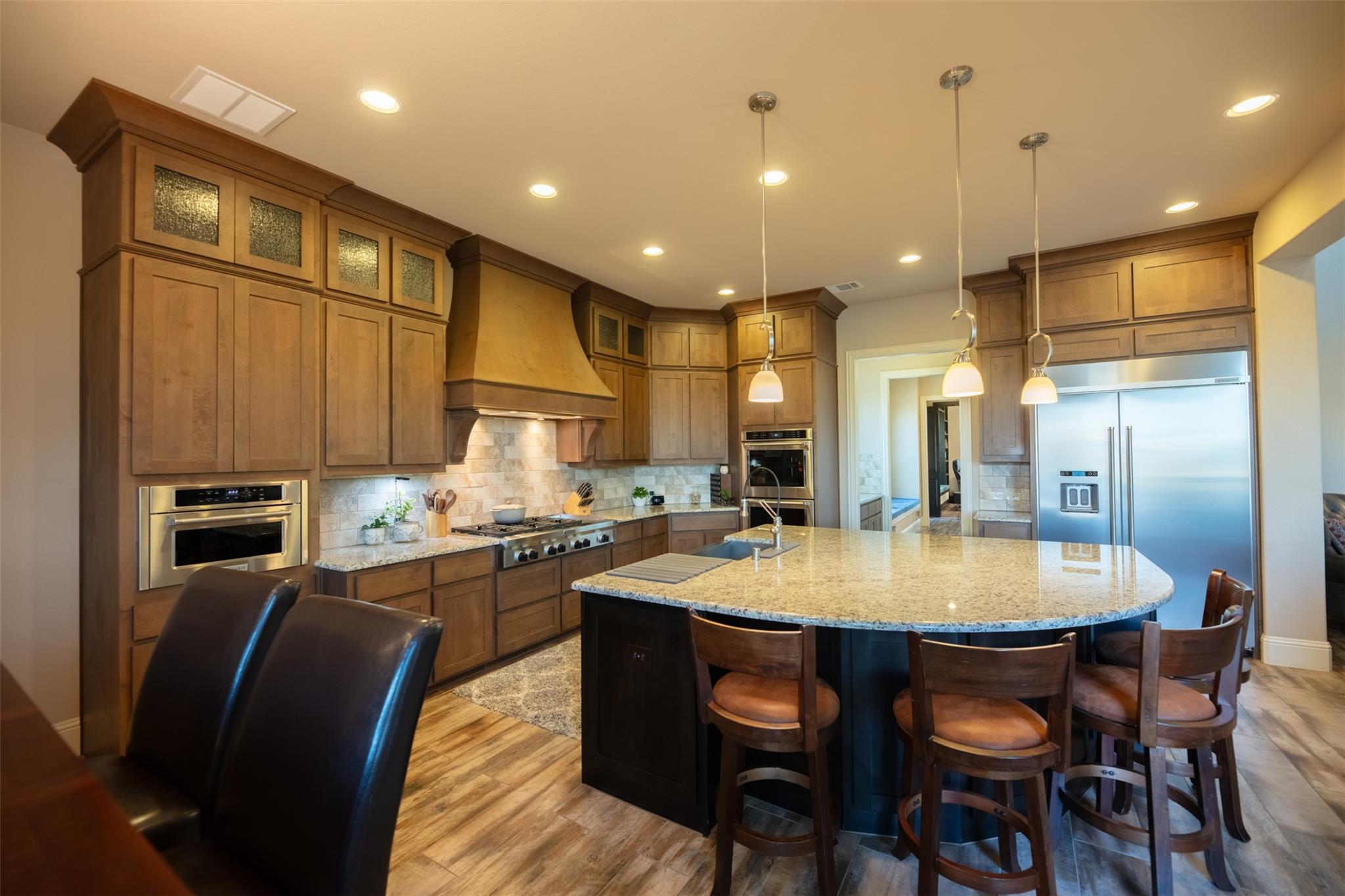 main property photo 17