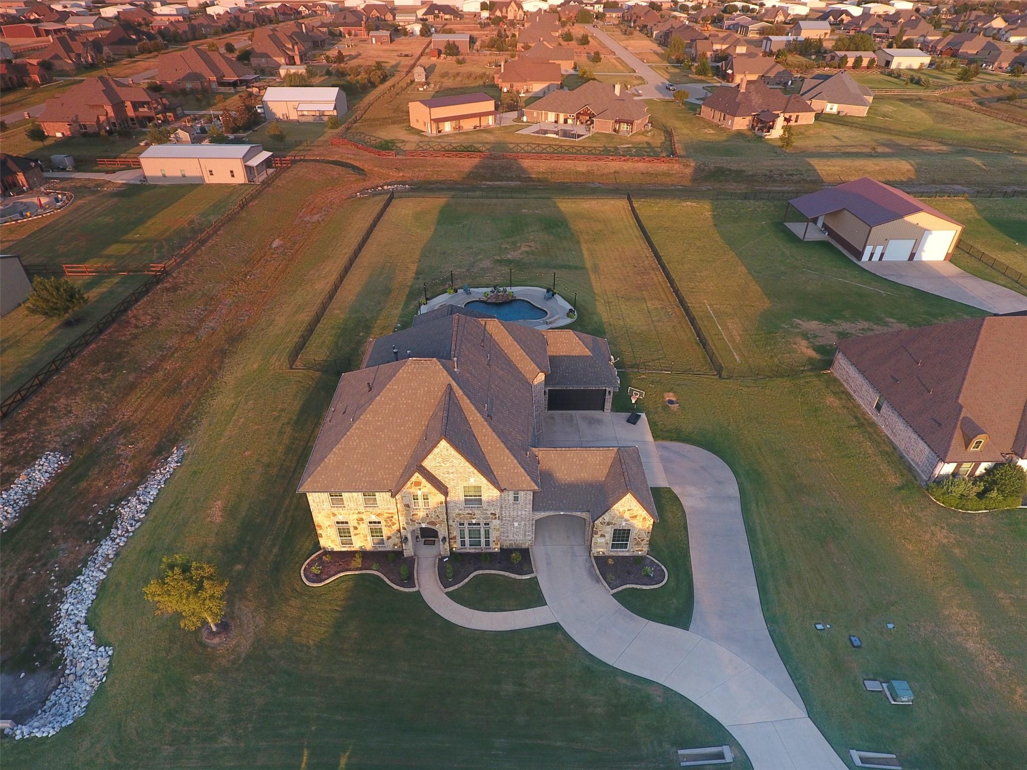 main property photo 2