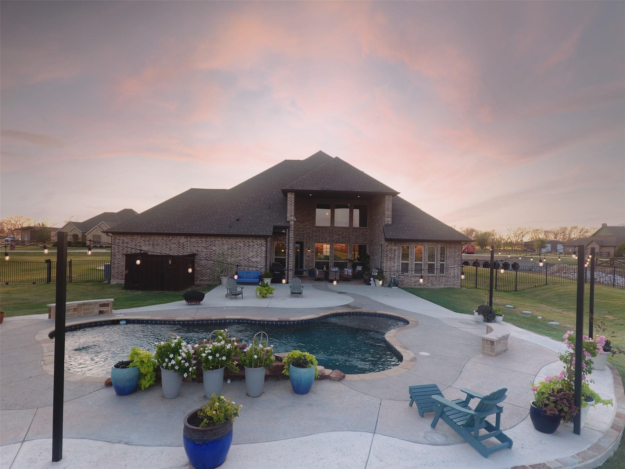 main property photo 7